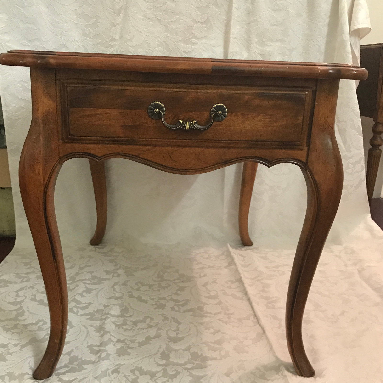 Vintage French Country Ethan Allen Solid Maple Side Table Brass Accents Cabriole Legs - 8