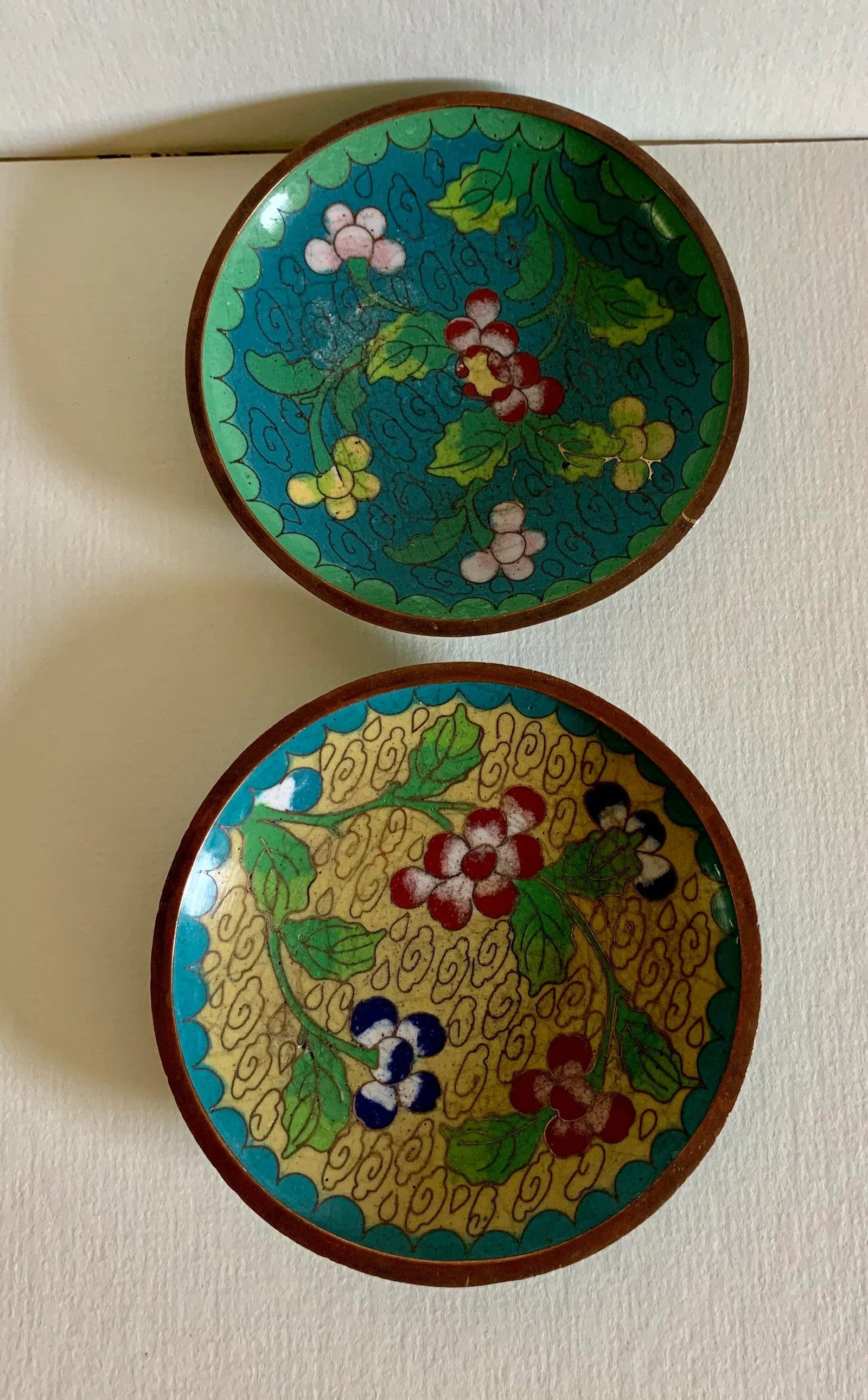 Vintage Cloisonne Trinket Dishes and Bowl - Collection of 4 - 6