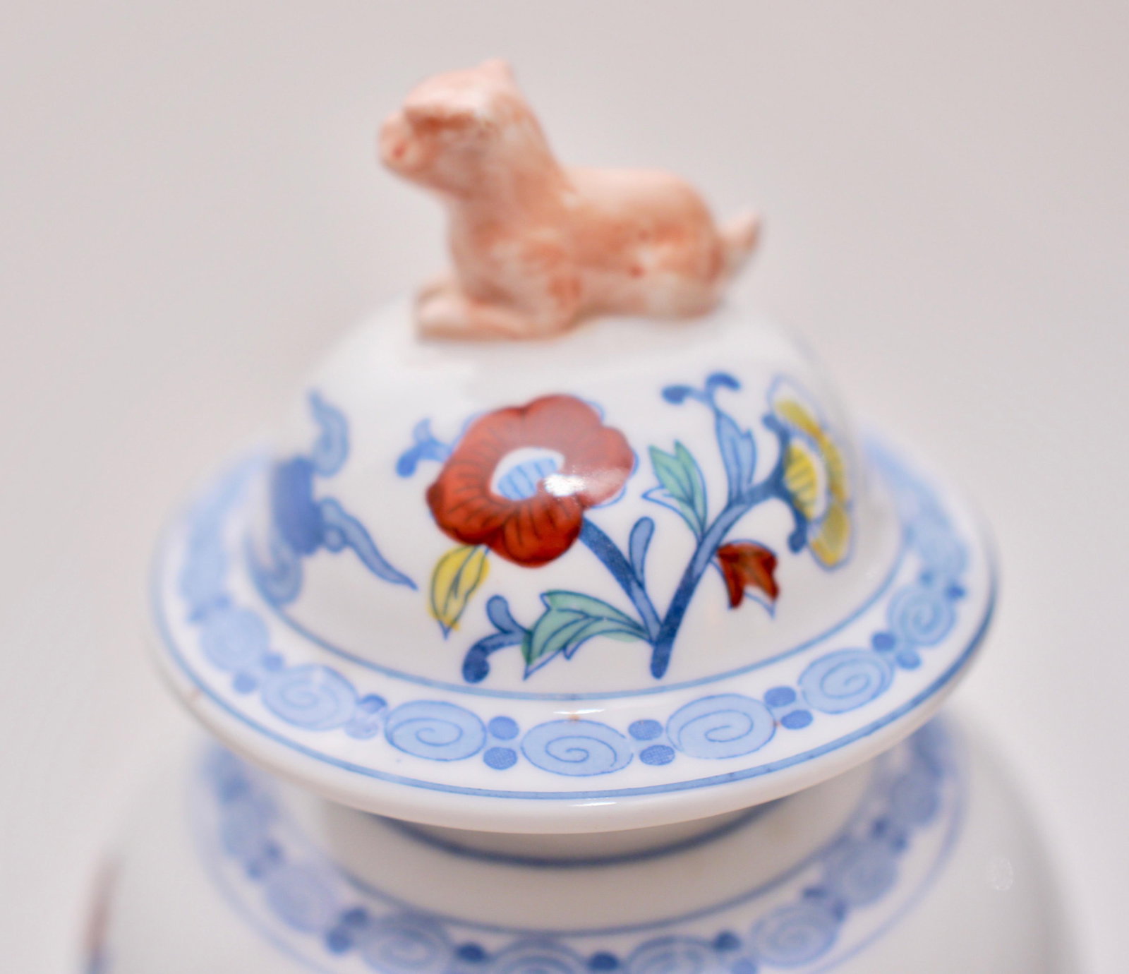 Vintage Chinese Ming Style Glazed Porcelain Lidded Vases - a Pair - 9