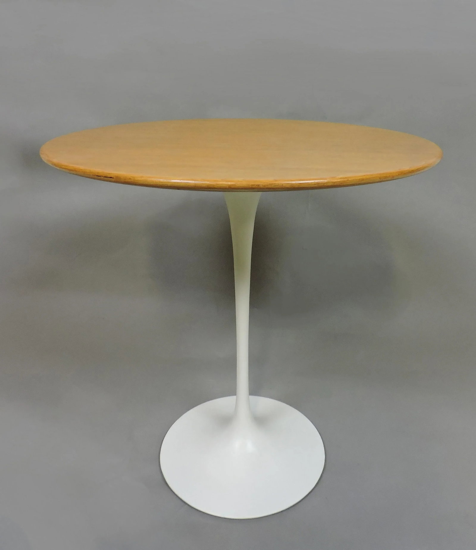 1970s Mid-Century Modern Saarinen for Knoll Oak Tulip Pedestal Side Table - 9
