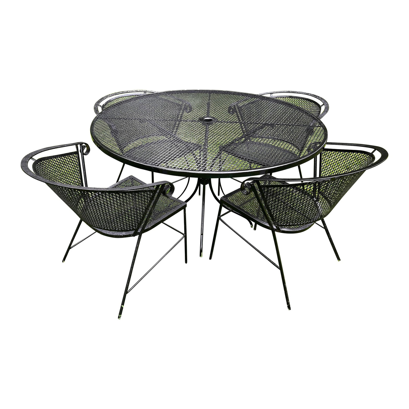 Vintage Wrought Iron Patio Table & 4 Barrel Chairs: Perfect for your outdoor space! The table measures 48x29 and the chairs measure 16x18x29.5 2 spots on one chair need to be welded. See pictures Delivery available! Condition: Alterations: Restored