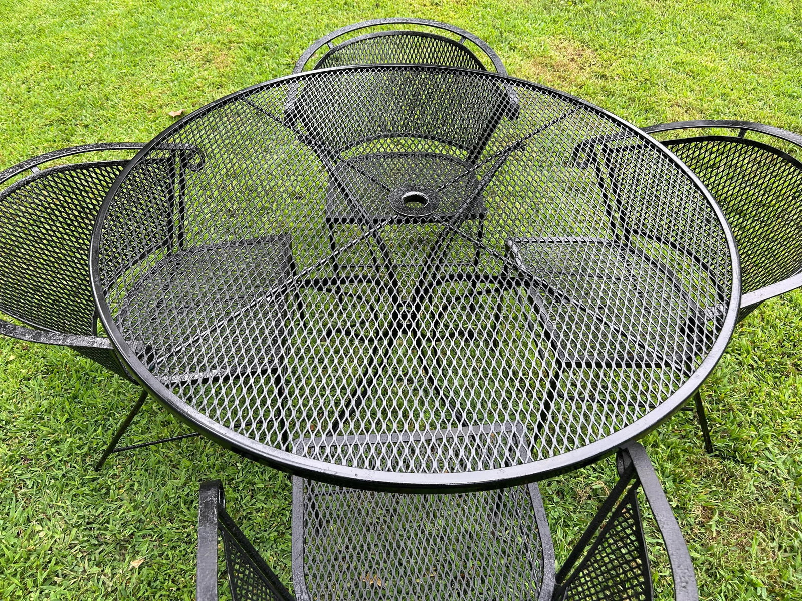 Vintage Wrought Iron Patio Table & 4 Barrel Chairs - 3