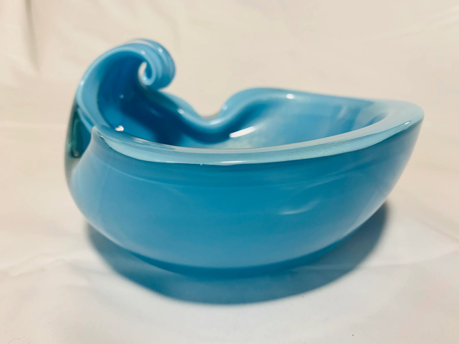 1950s Vintage Alfredo Barbini Italian Murano Blue Turquoise and Gold Fleck Cased Art Glass Dish - 3