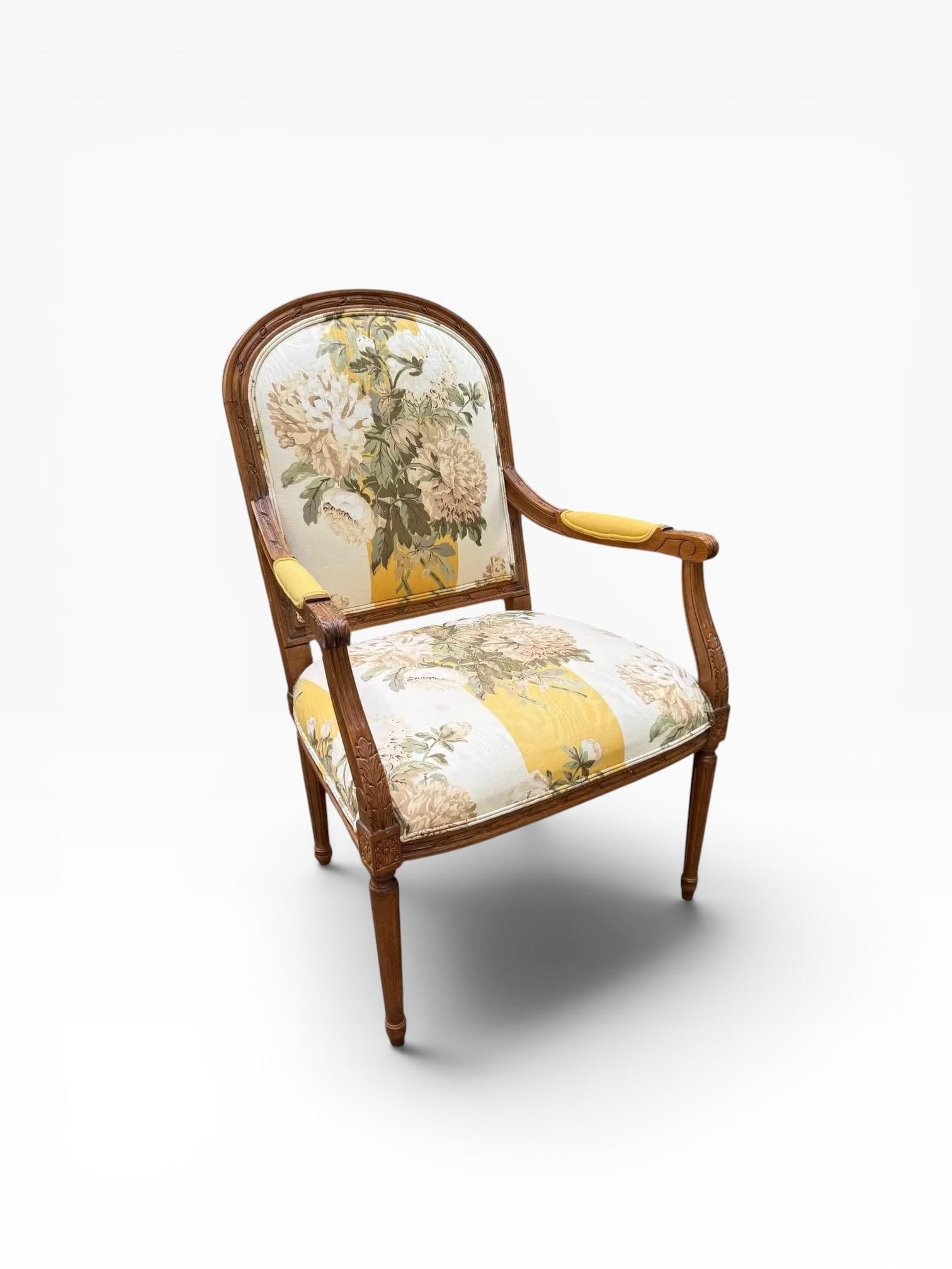 1990s Ethan Allen French Provincial Louis XV Style Armchair With Floral Upholstery - 4