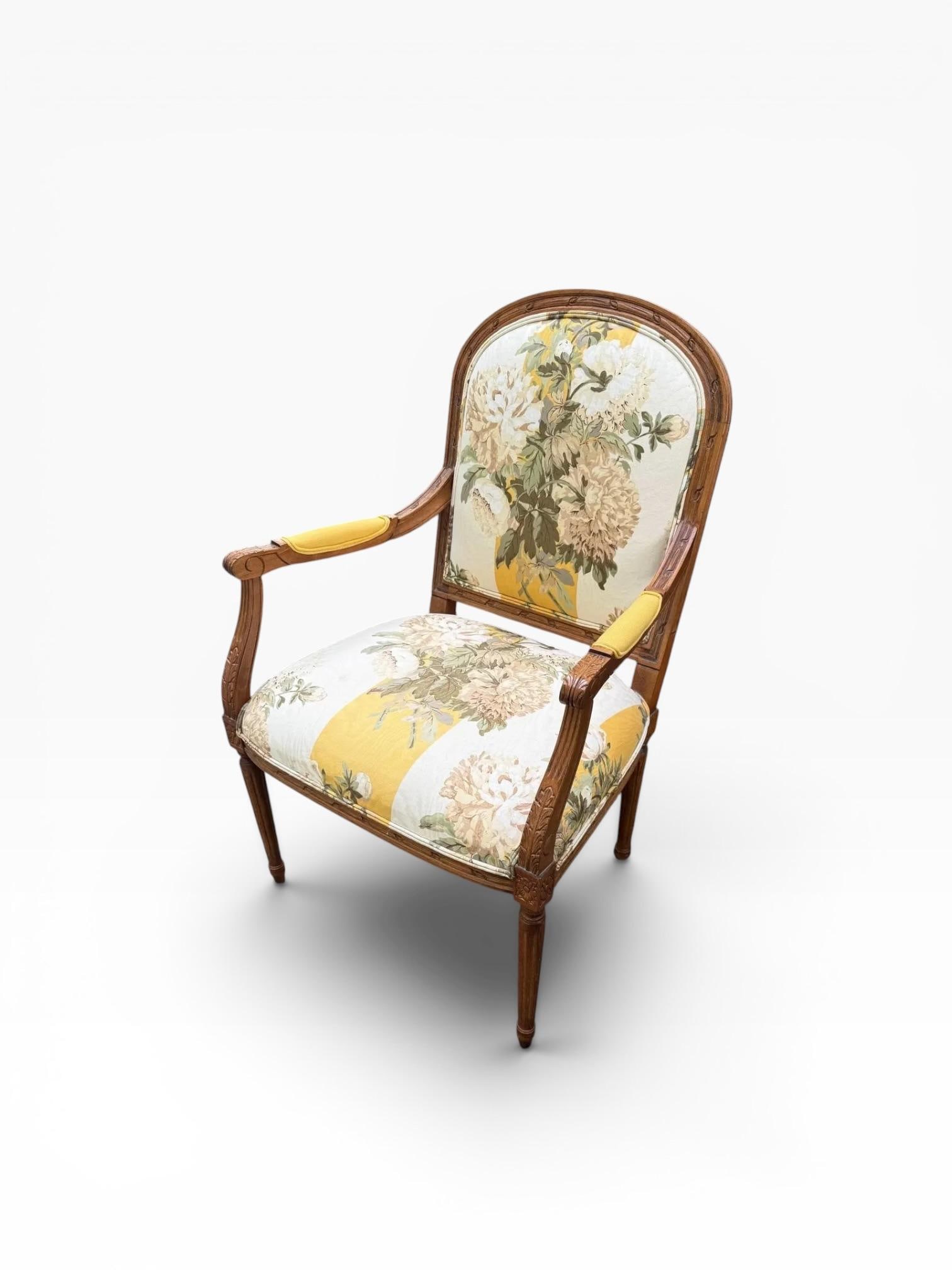 1990s Ethan Allen French Provincial Louis XV Style Armchair With Floral Upholstery - 6