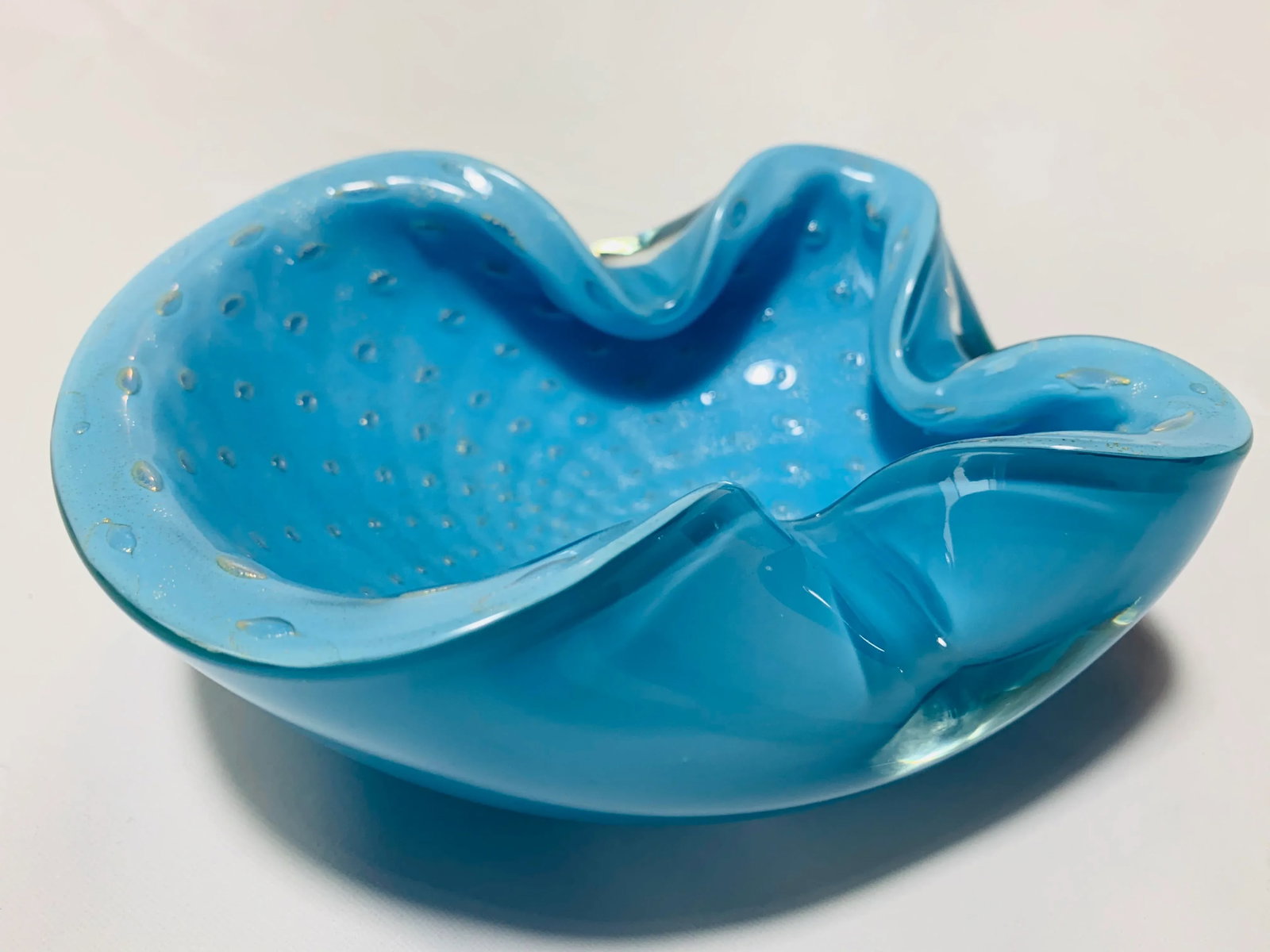 1950s Vintage Alfredo Barbini Murano Bullicante Turquoise Blue and Gold Fleck Cased Art Glass Bowl - 10