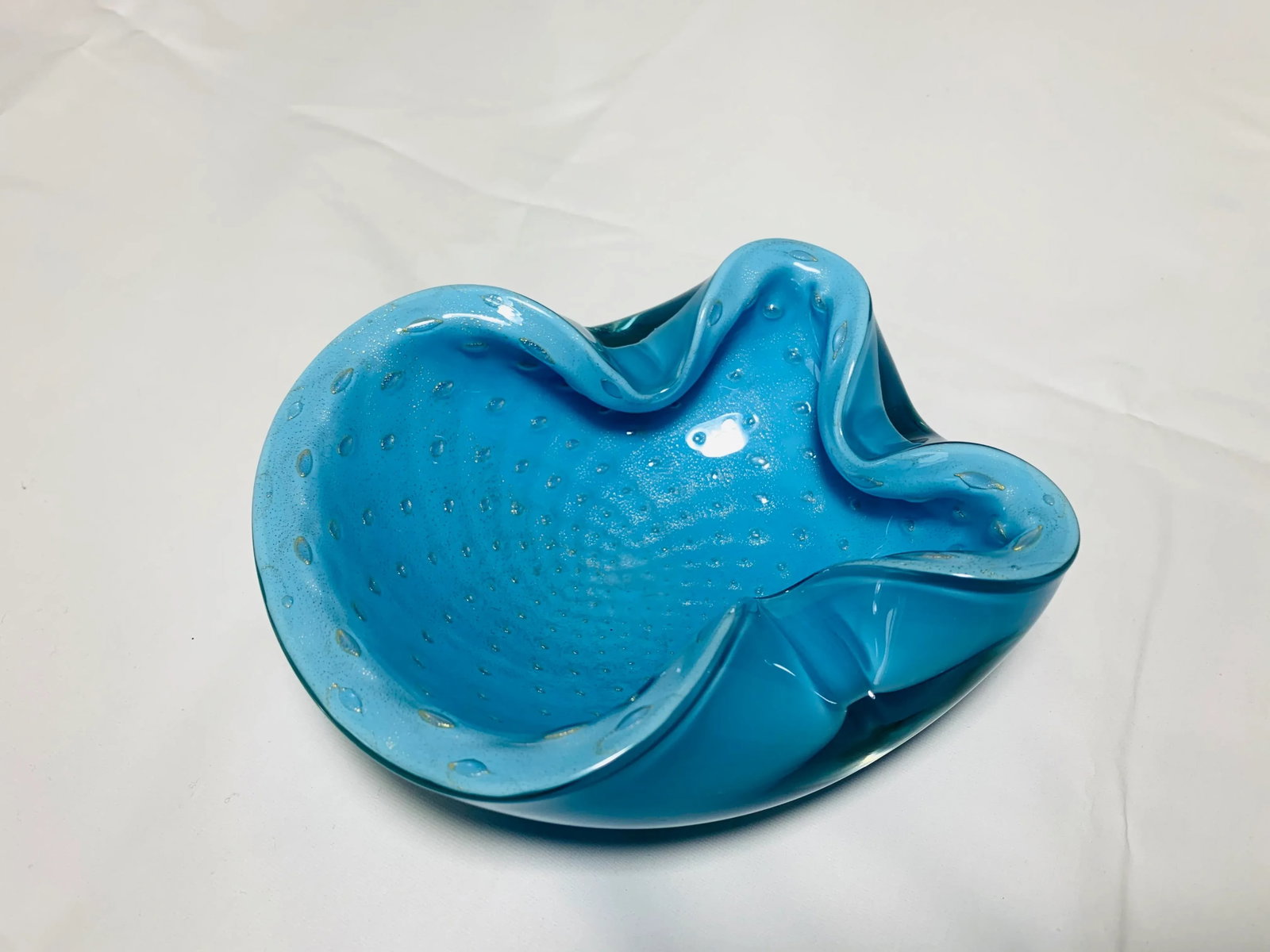 1950s Vintage Alfredo Barbini Murano Bullicante Turquoise Blue and Gold Fleck Cased Art Glass Bowl - 9