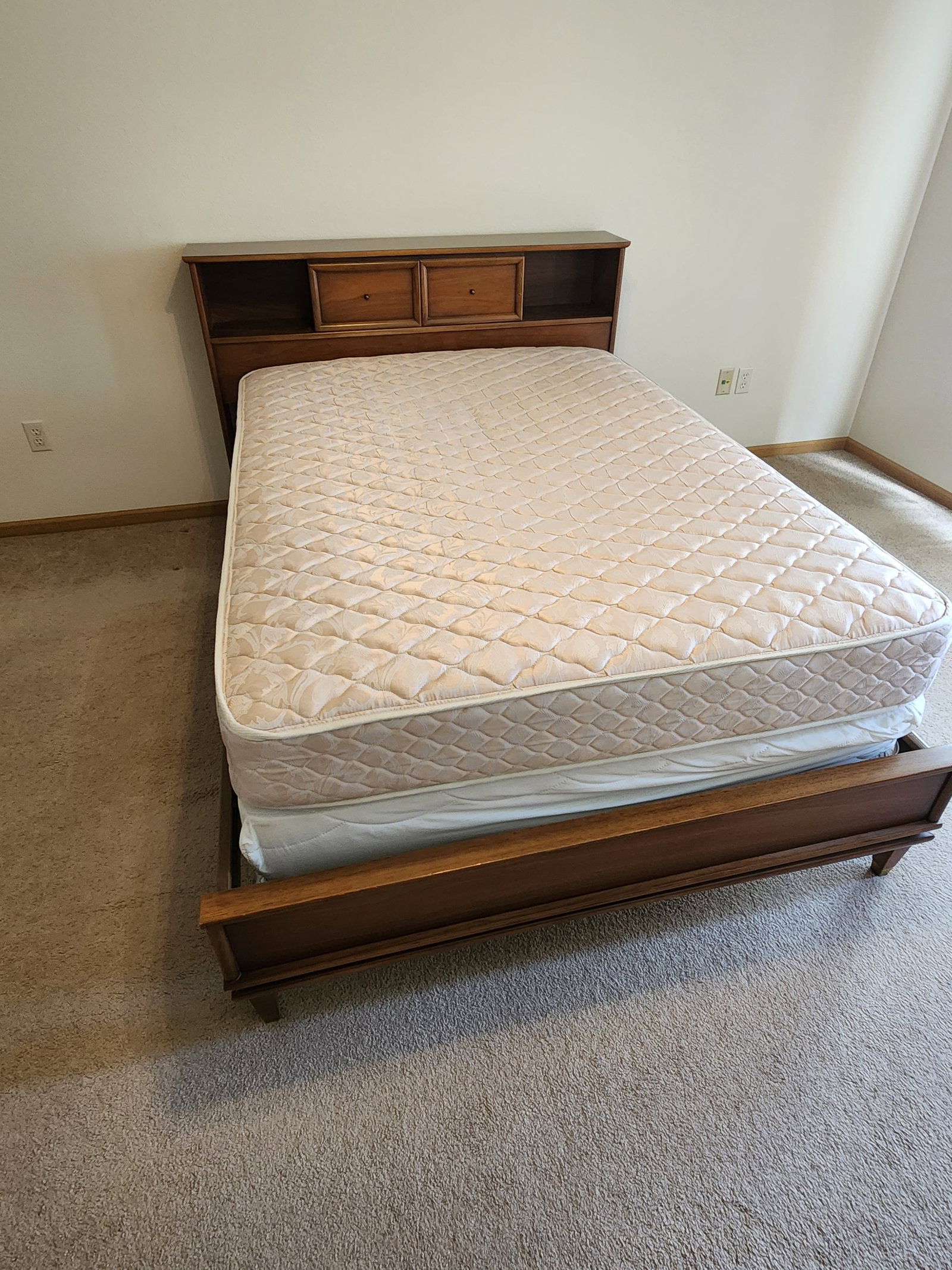 Kent Coffee Mid-Century Modern Bedframe - 3