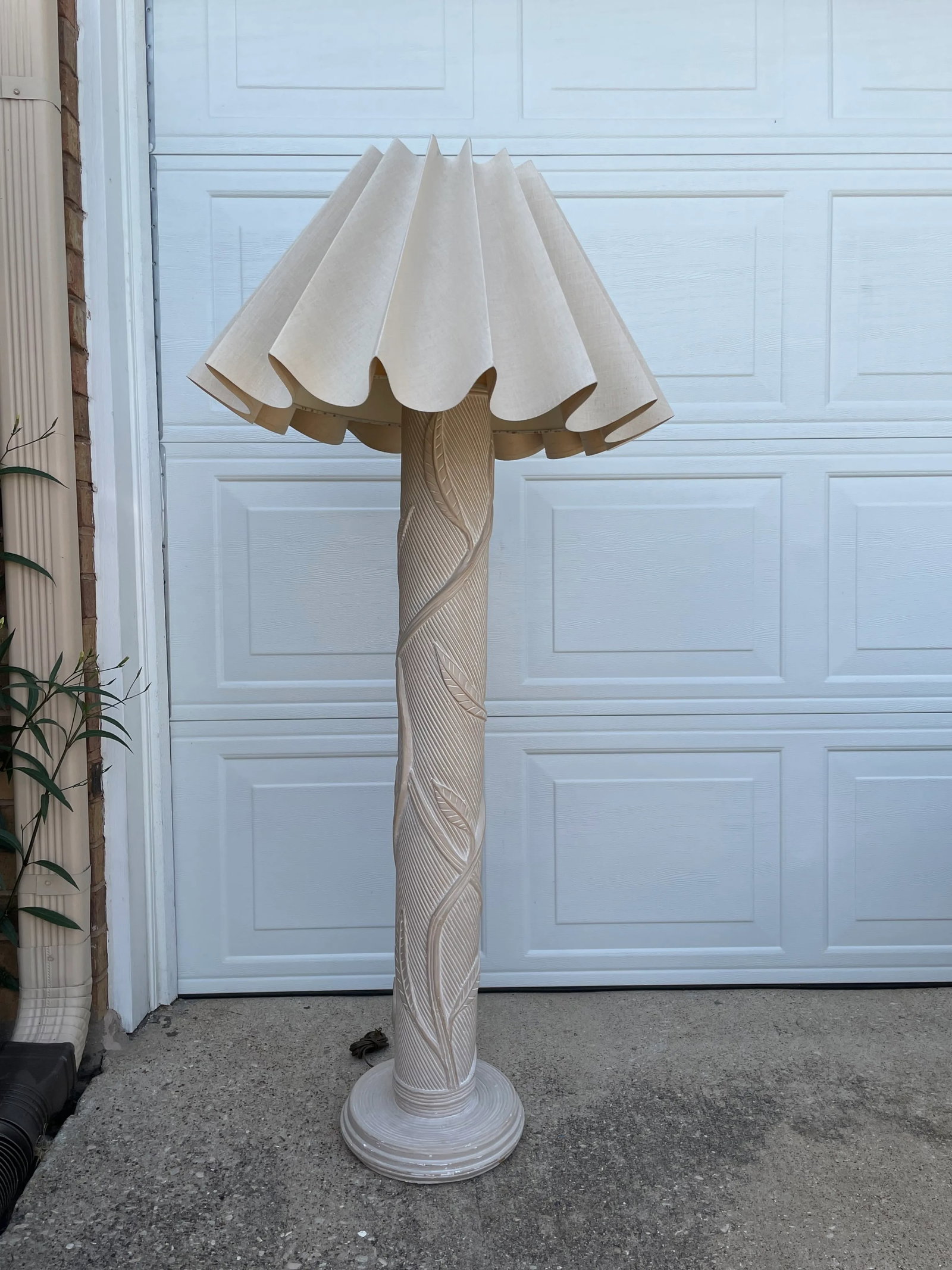 Signed Plaster Banana Leaf Floor Lamp - 2