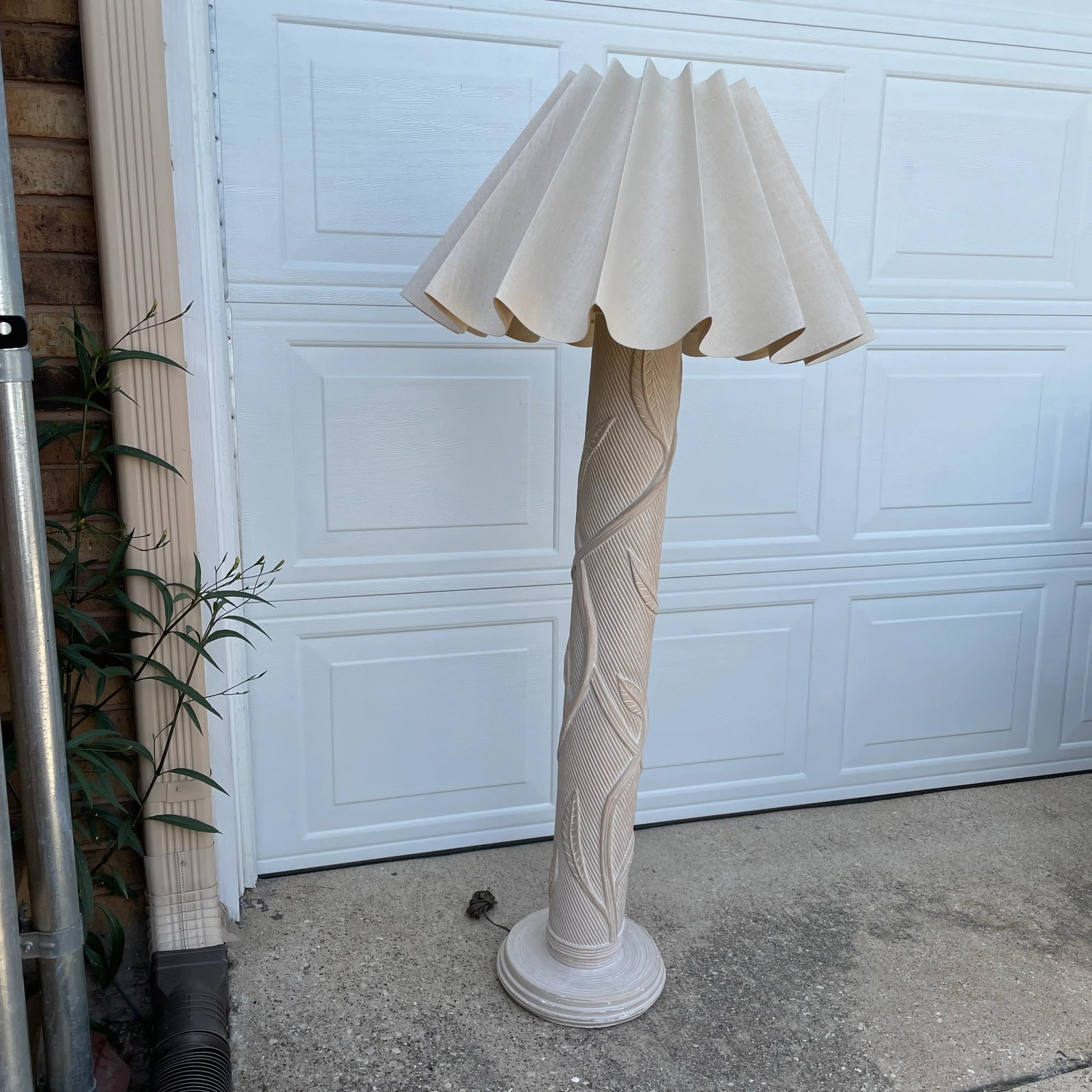 Signed Plaster Banana Leaf Floor Lamp - 6