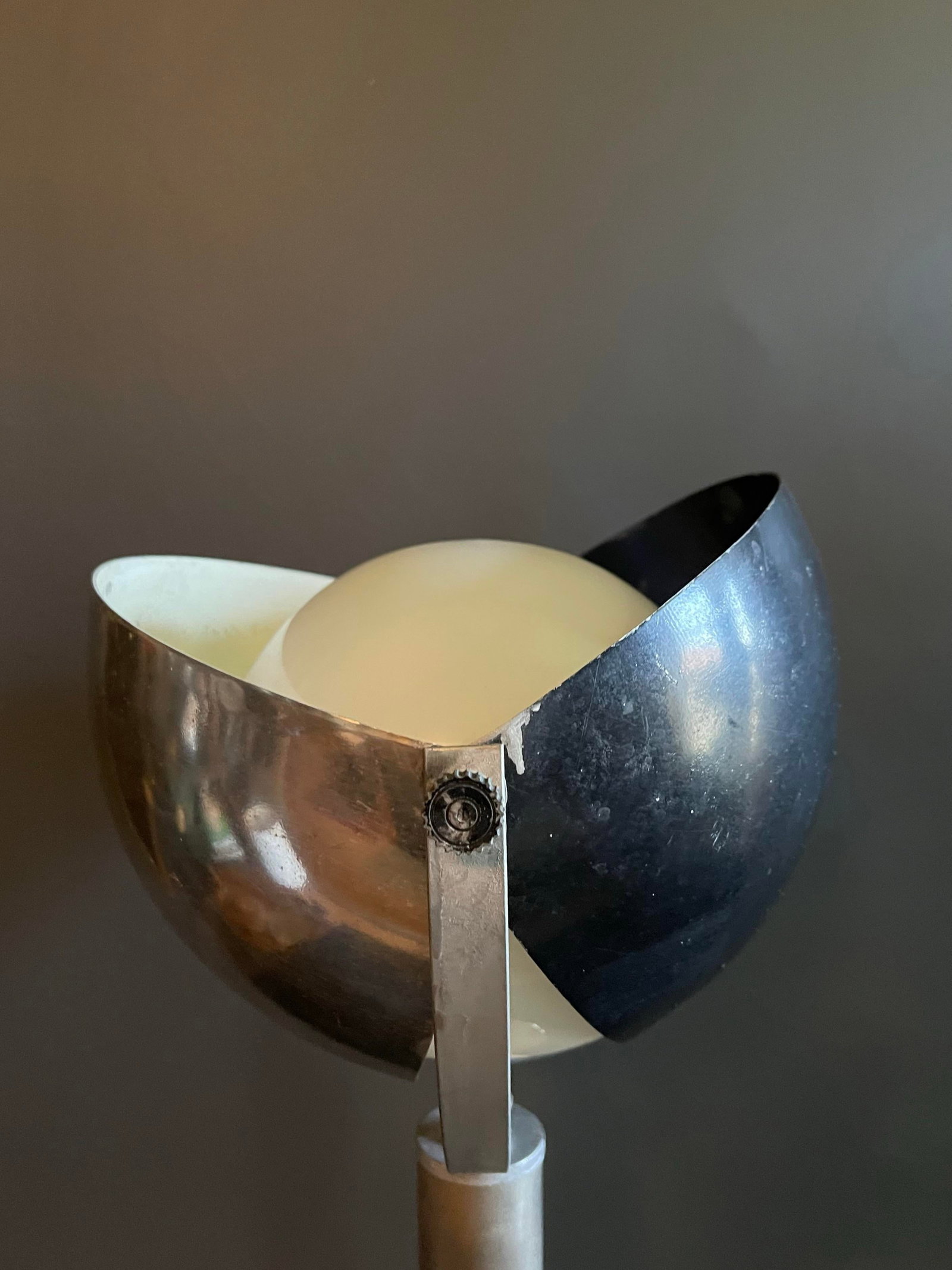 Mid 20th Century Space Age-Inspired Sculptural Table Lamp - 4