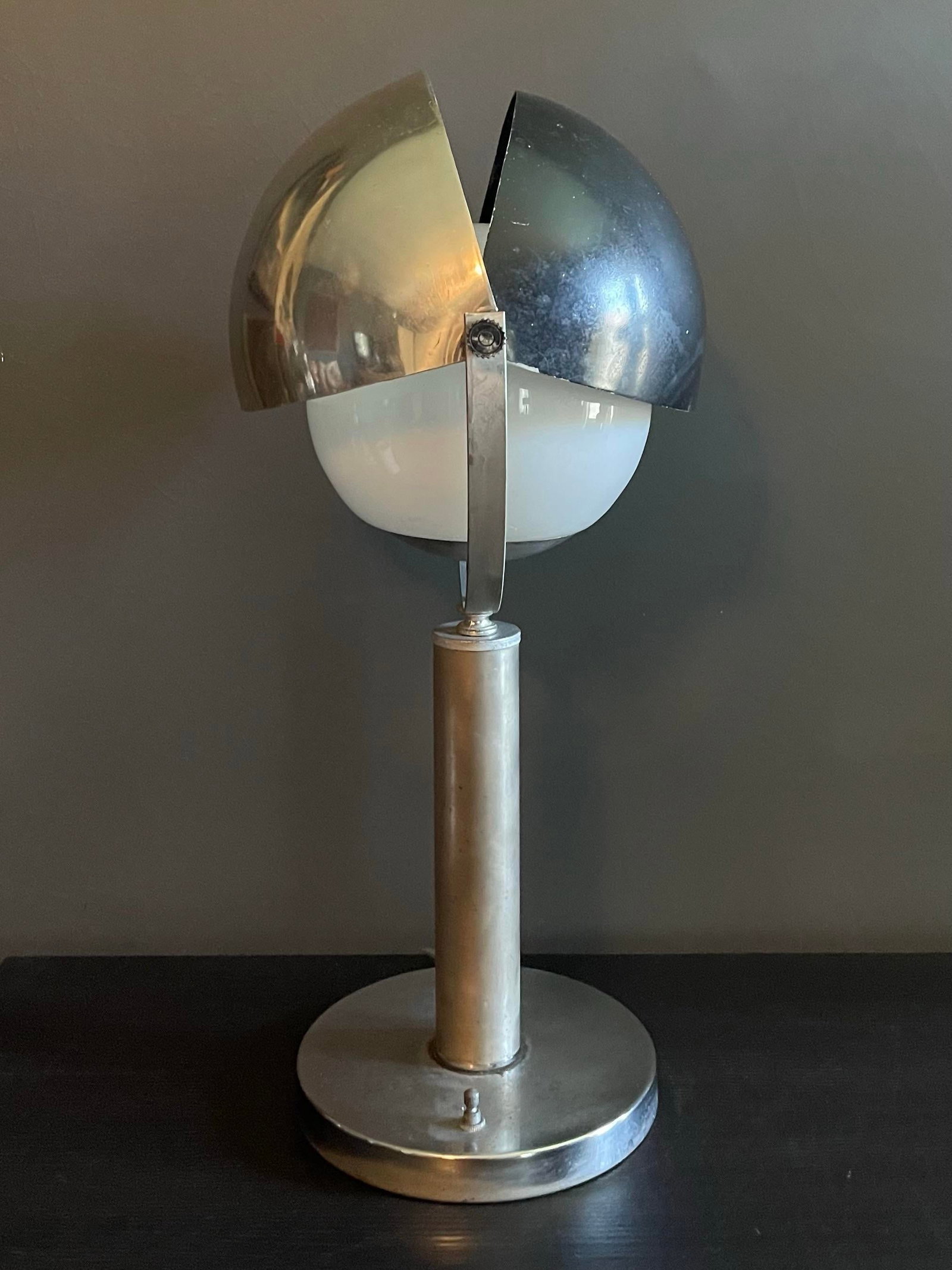 Mid 20th Century Space Age-Inspired Sculptural Table Lamp - 5