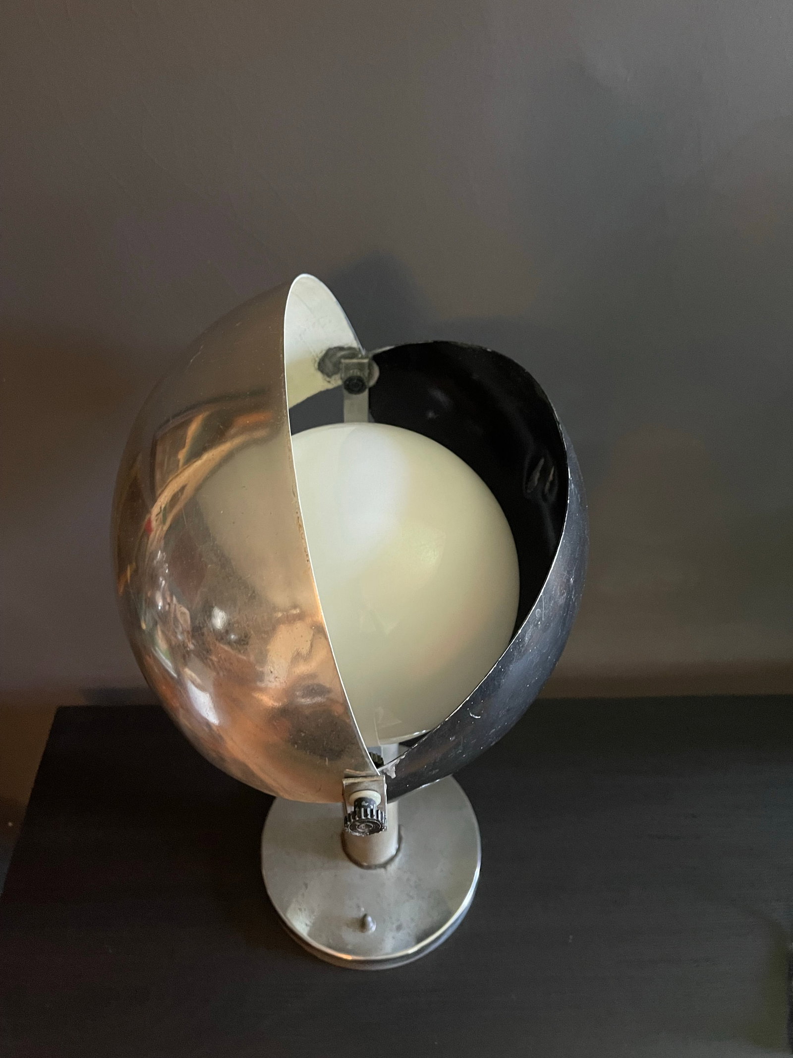 Mid 20th Century Space Age-Inspired Sculptural Table Lamp - 9