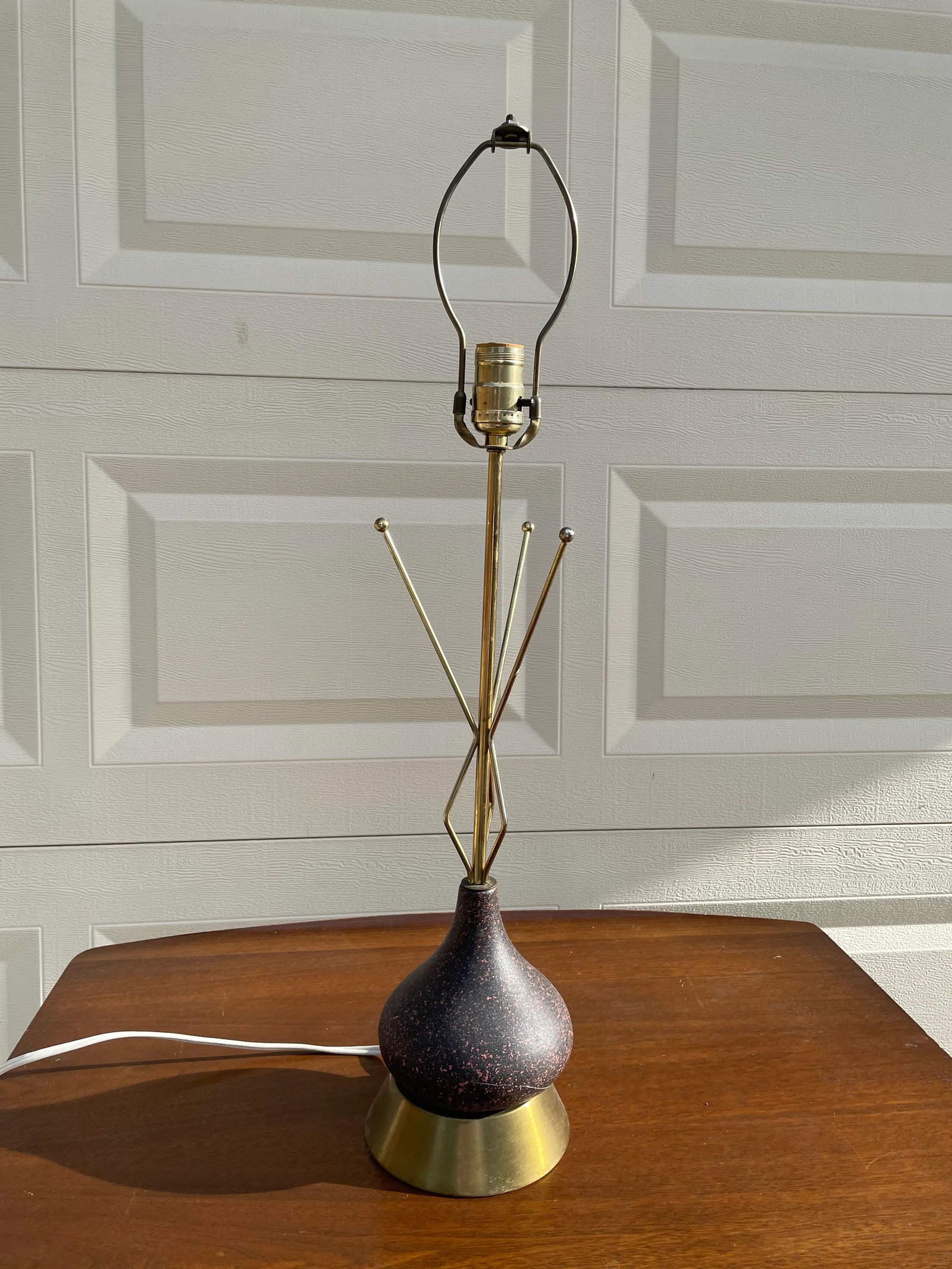 Vintage Mid Century Modern Atomic Starburst Table Lamp - 2