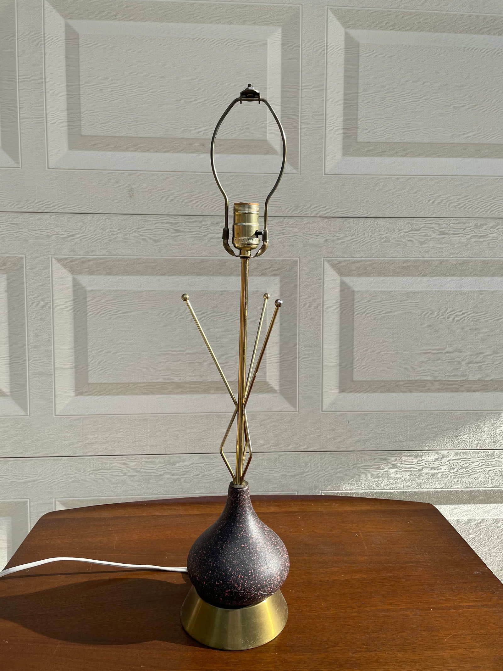 Vintage Mid Century Modern Atomic Starburst Table Lamp - 8