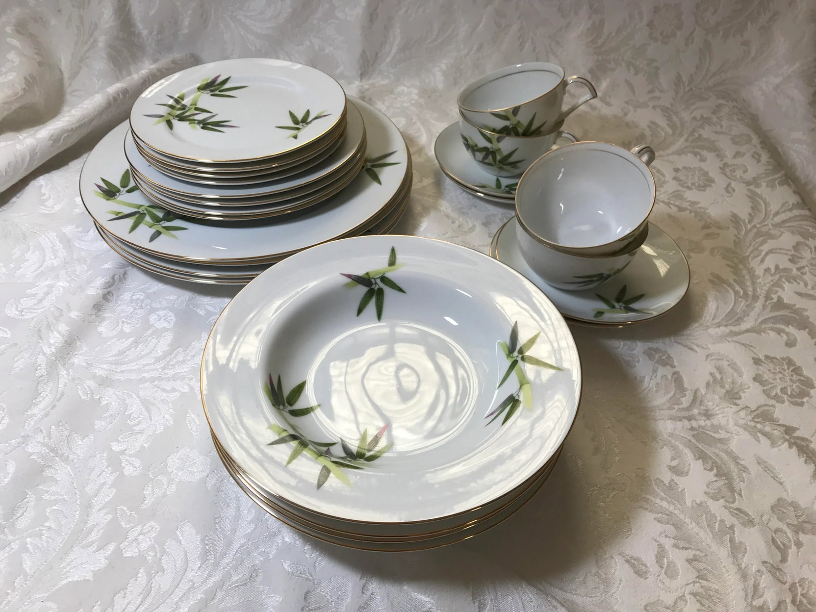 1950s Mid-Century Modern Narumi Spring Bamboo Dinnerware Set- 23 Pieces Japan 4 Place Settings - 10