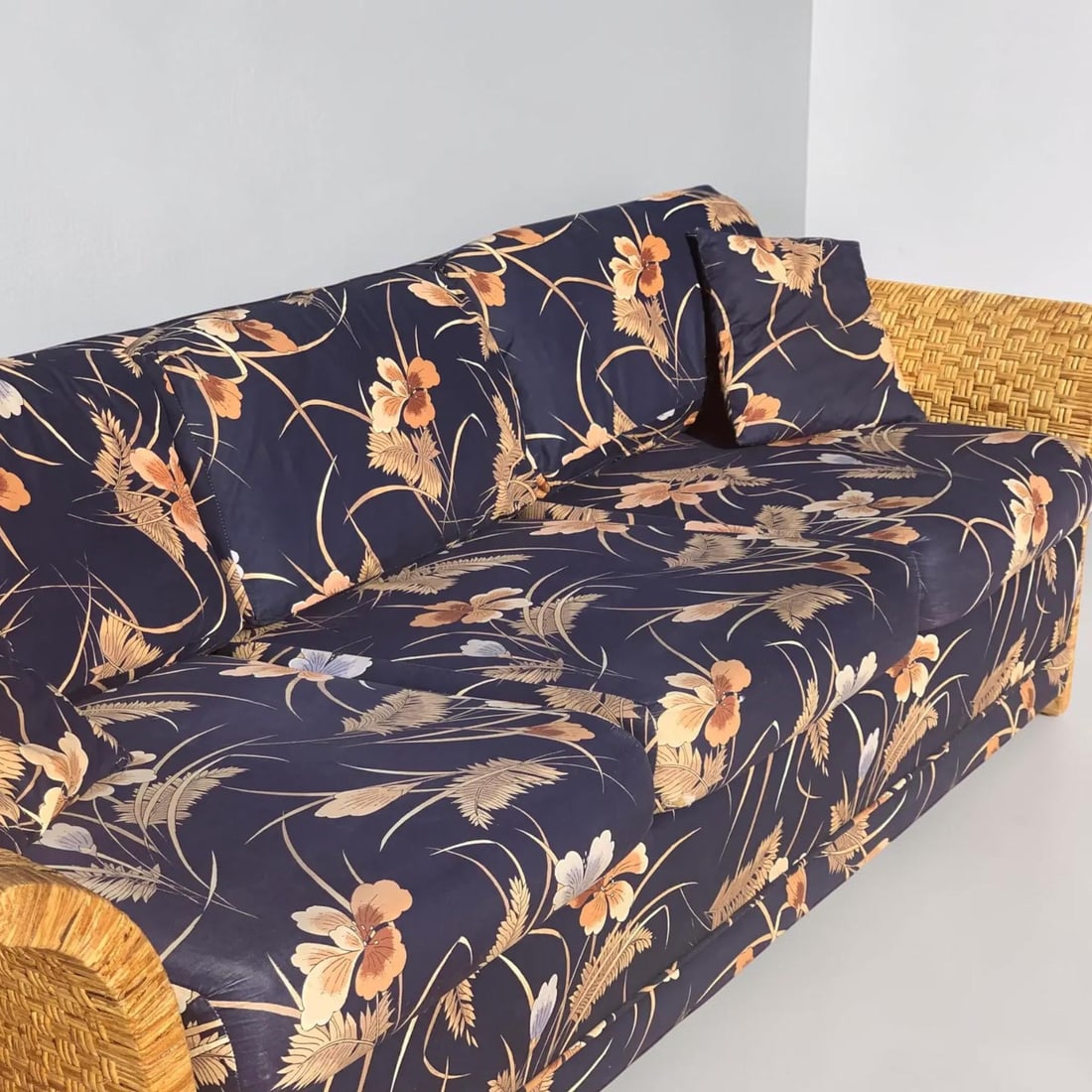 1980s Vintage Coastal Wicker Rattan Sofa - 6