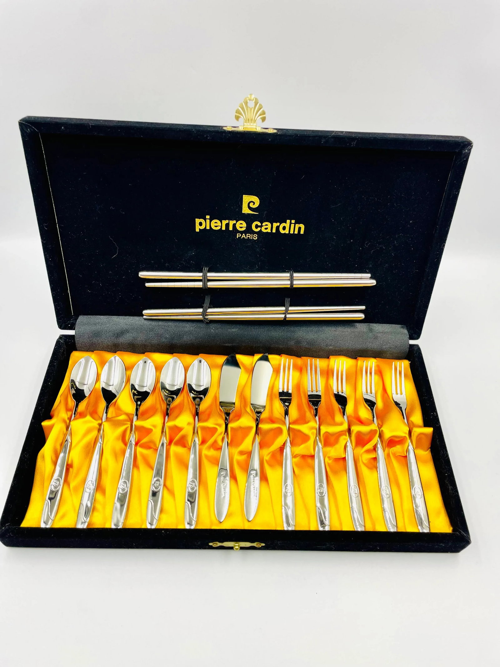 Pierre Cardin New Old Stock Boxed Hors D'oeuvre Flatware - 17 Piece Set - 2