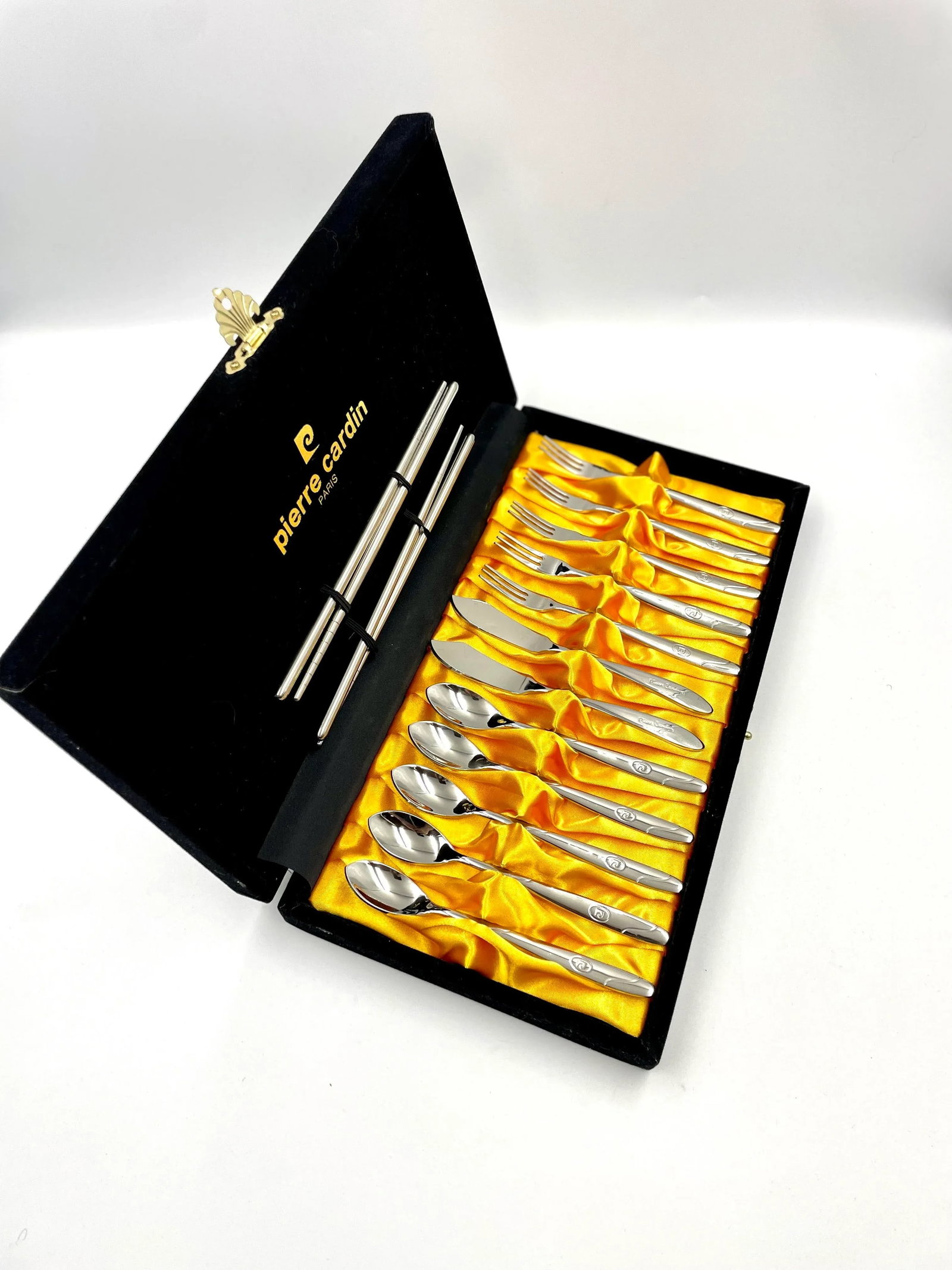 Pierre Cardin New Old Stock Boxed Hors D'oeuvre Flatware - 17 Piece Set - 3