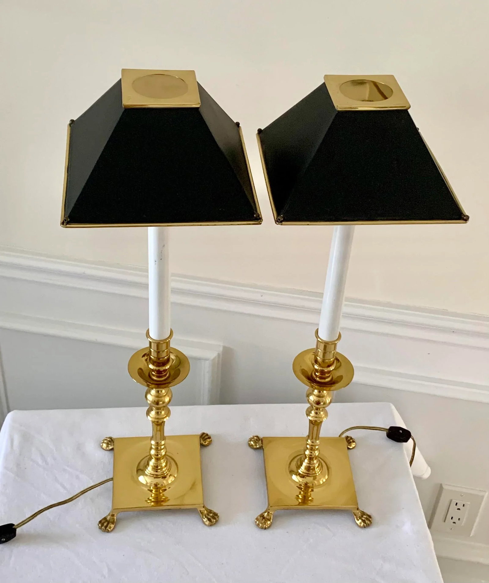 Vintage Decorative Crafts Inc. Gold and Black Claw Feet Buffet Table Lamps, Solid Brass and Tole Sha - 7