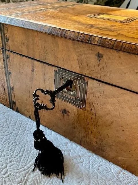 19th Century Victorian Portable Writing Desk Box - 5
