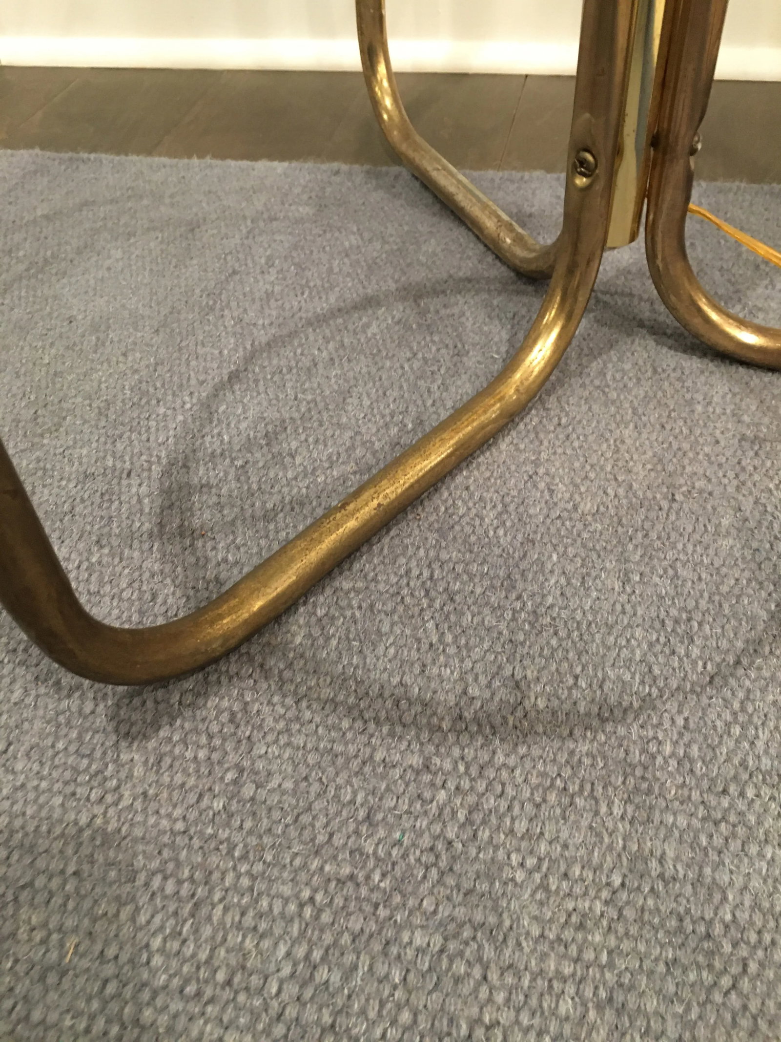 Vintage 1980s Brass & Glass Three Tier Plant Stand / Floor Lamp - 9