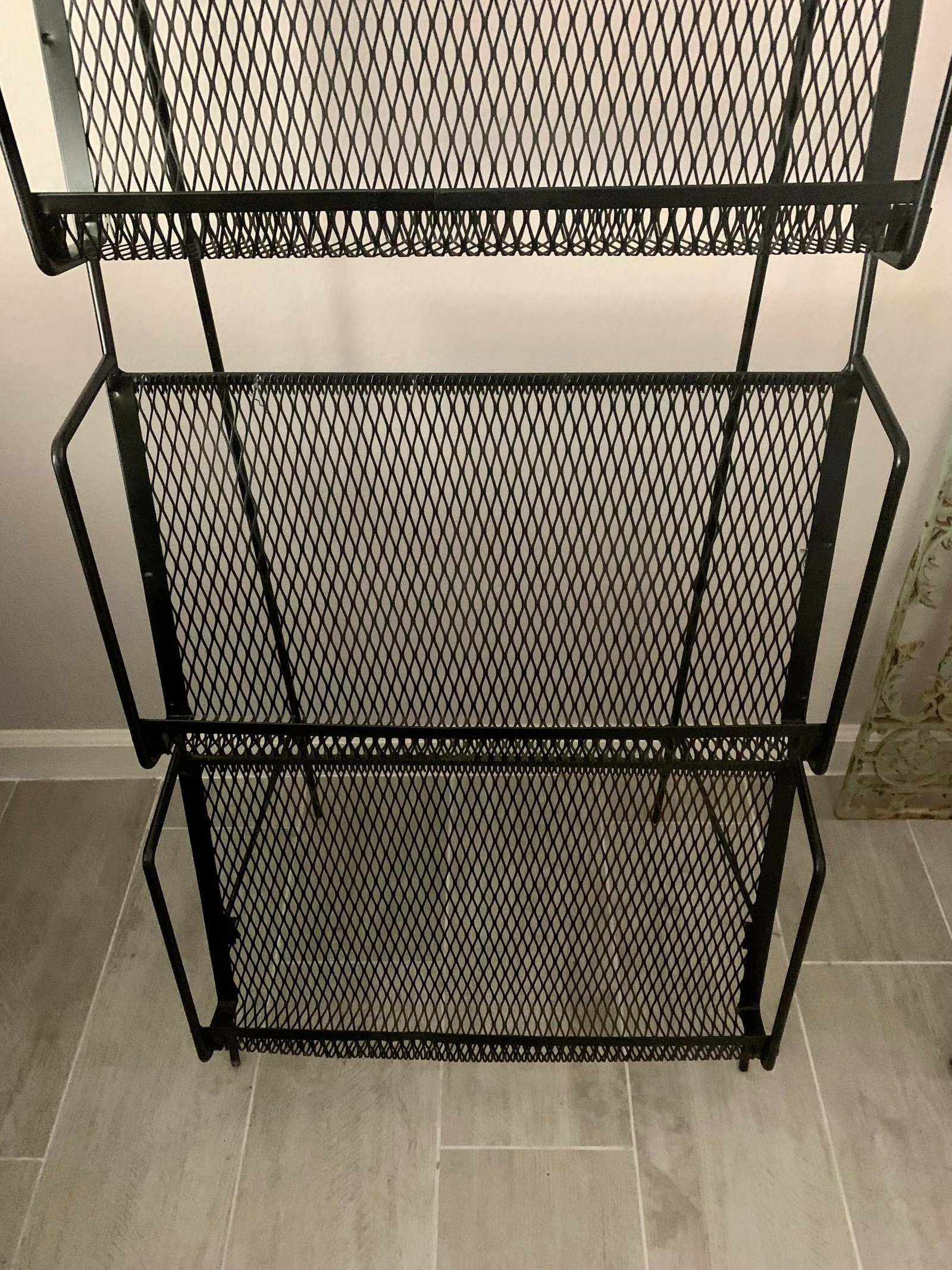 Mid Century Modern Folding Iron Magazine Rack - Atomic Modernist Metal Design - 10