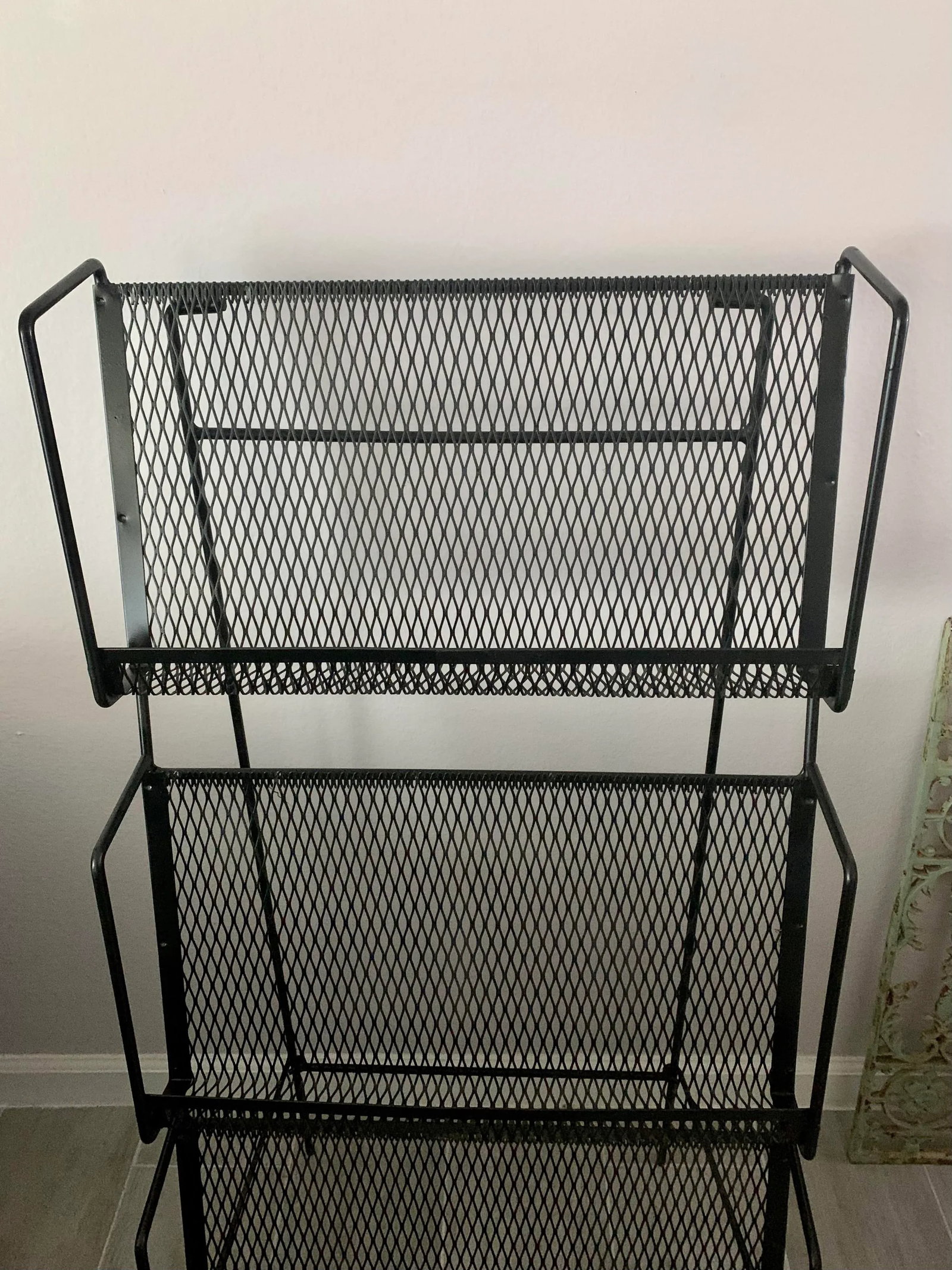 Mid Century Modern Folding Iron Magazine Rack - Atomic Modernist Metal Design - 11