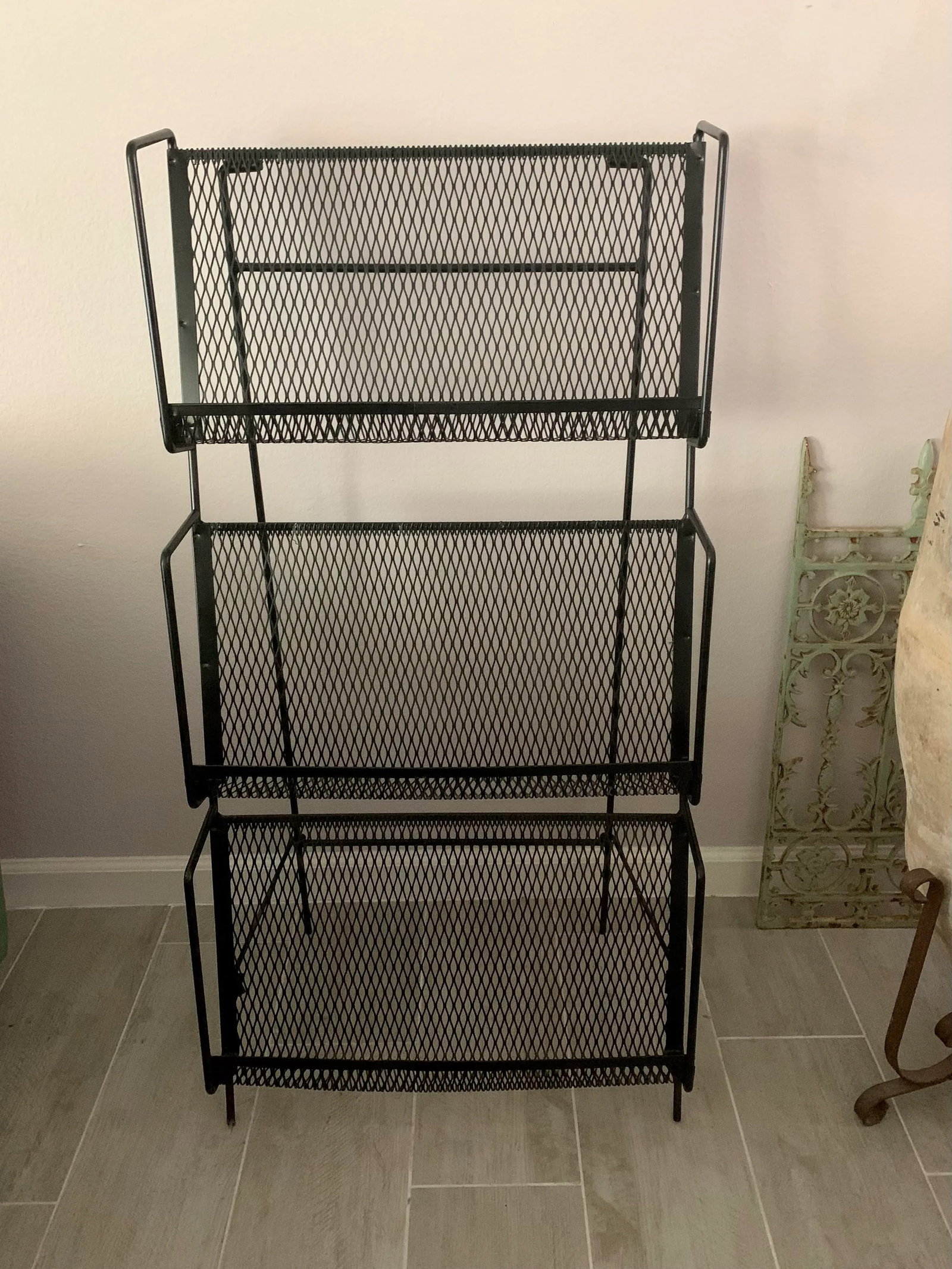 Mid Century Modern Folding Iron Magazine Rack - Atomic Modernist Metal Design - 2