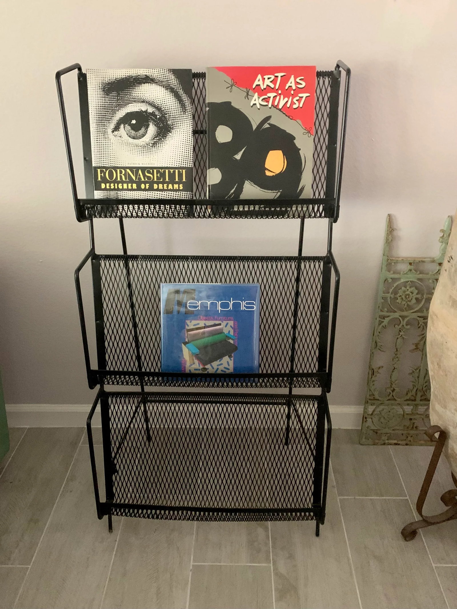 Mid Century Modern Folding Iron Magazine Rack - Atomic Modernist Metal Design - 3