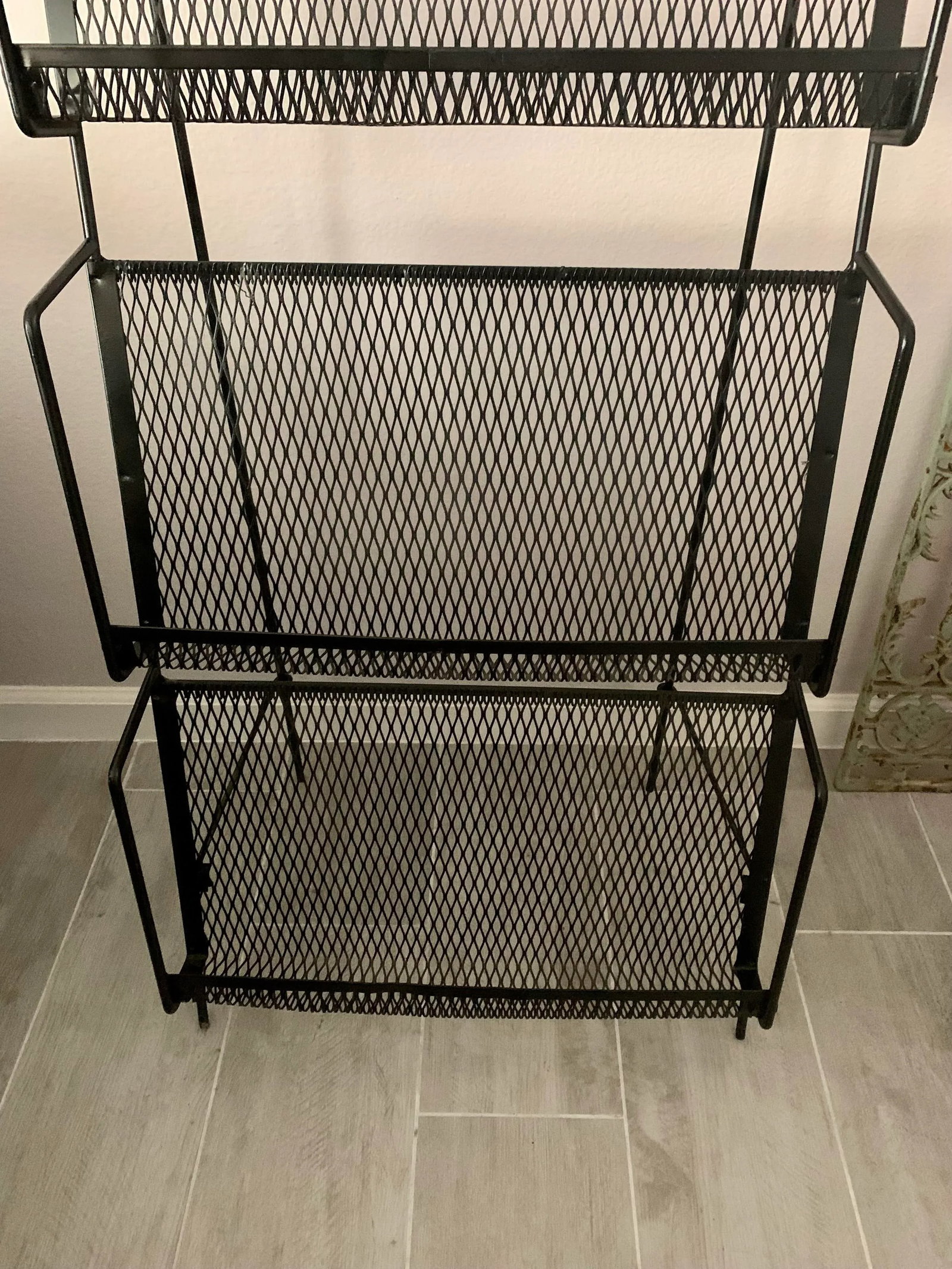 Mid Century Modern Folding Iron Magazine Rack - Atomic Modernist Metal Design - 9