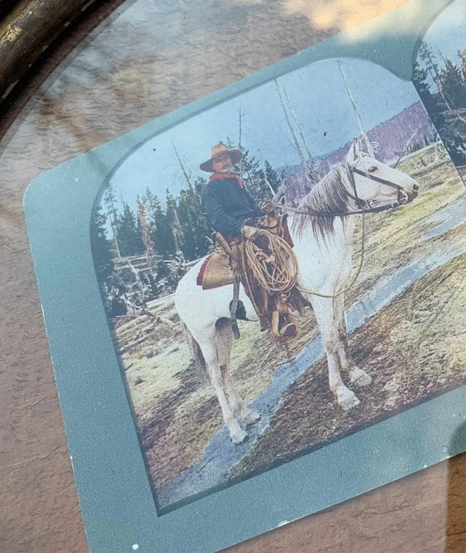 1800s Cowboy on the Prairie Stereoscope Photograph in Antique Oval Frame - 2