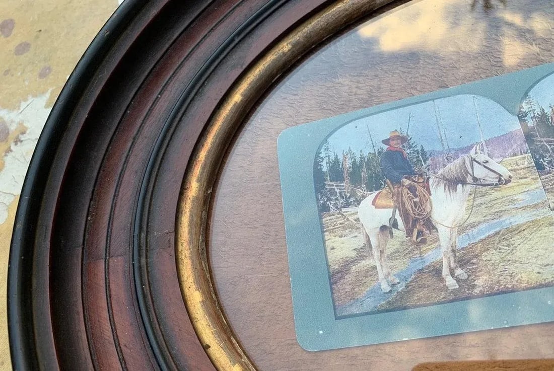 1800s Cowboy on the Prairie Stereoscope Photograph in Antique Oval Frame - 8