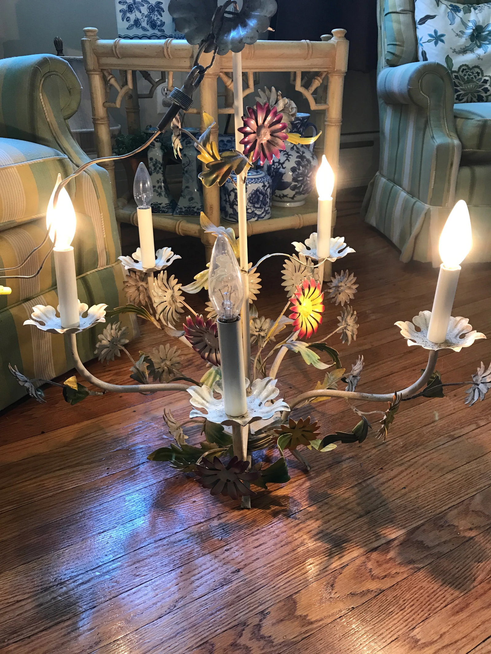 1960's Italian Tole Floral Chandelier 5 Lights Daisies Yellow Orange Green - 3