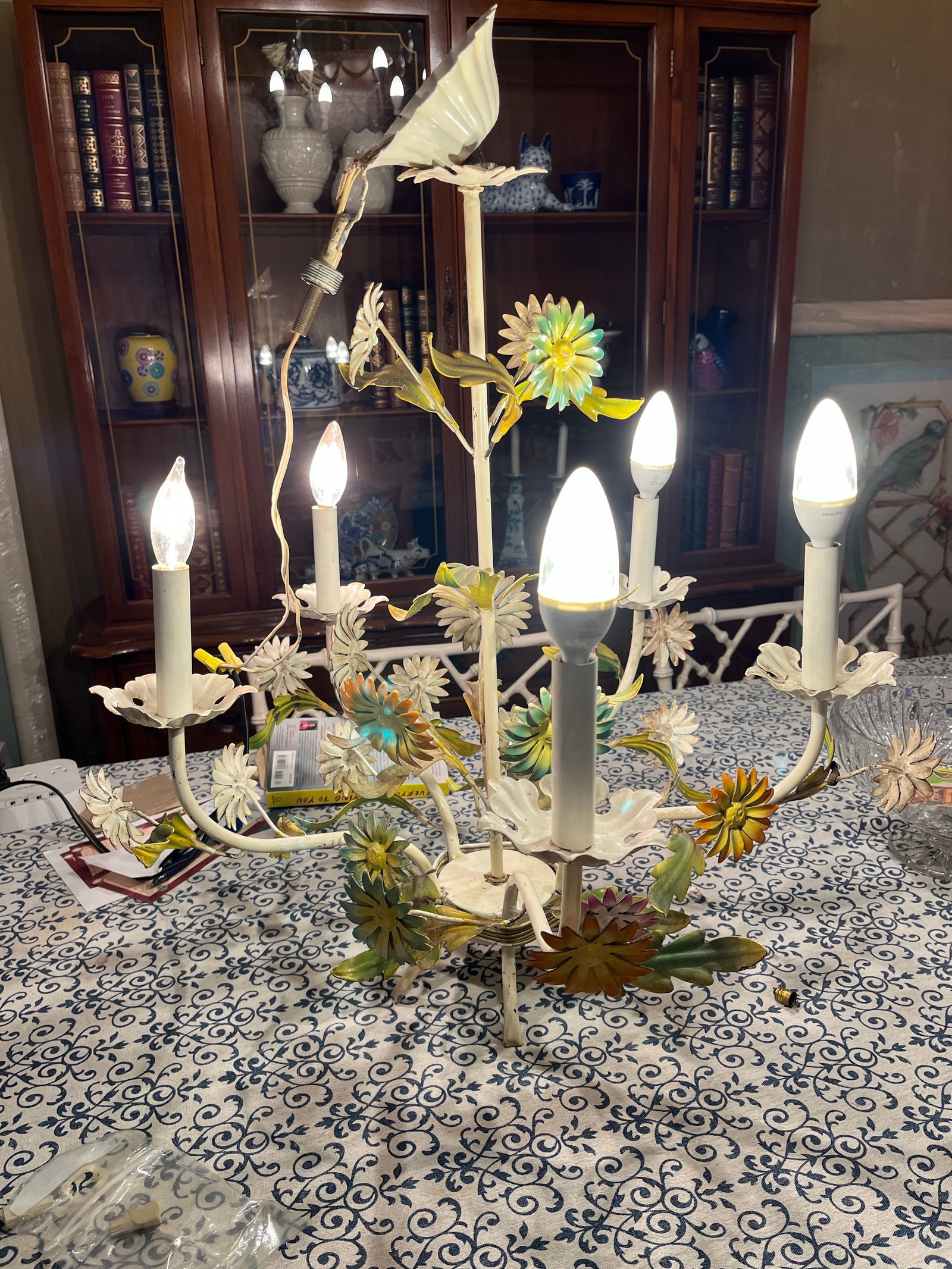 1960's Italian Tole Floral Chandelier 5 Lights Daisies Yellow Orange Green - 8