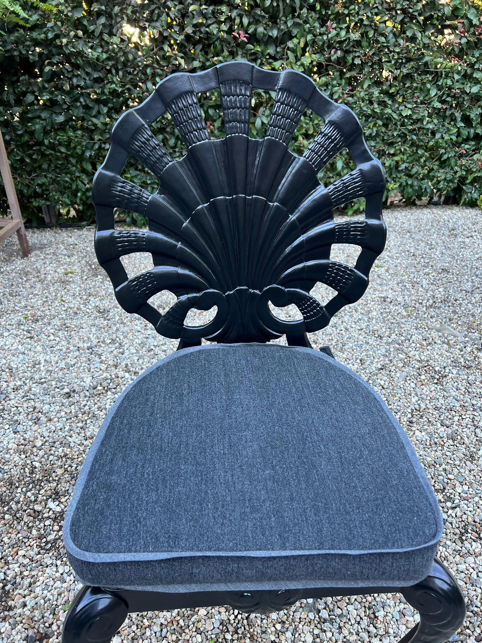 Mid 20th Century Grotto Shell Chairs & Table - Set of 5 - 12