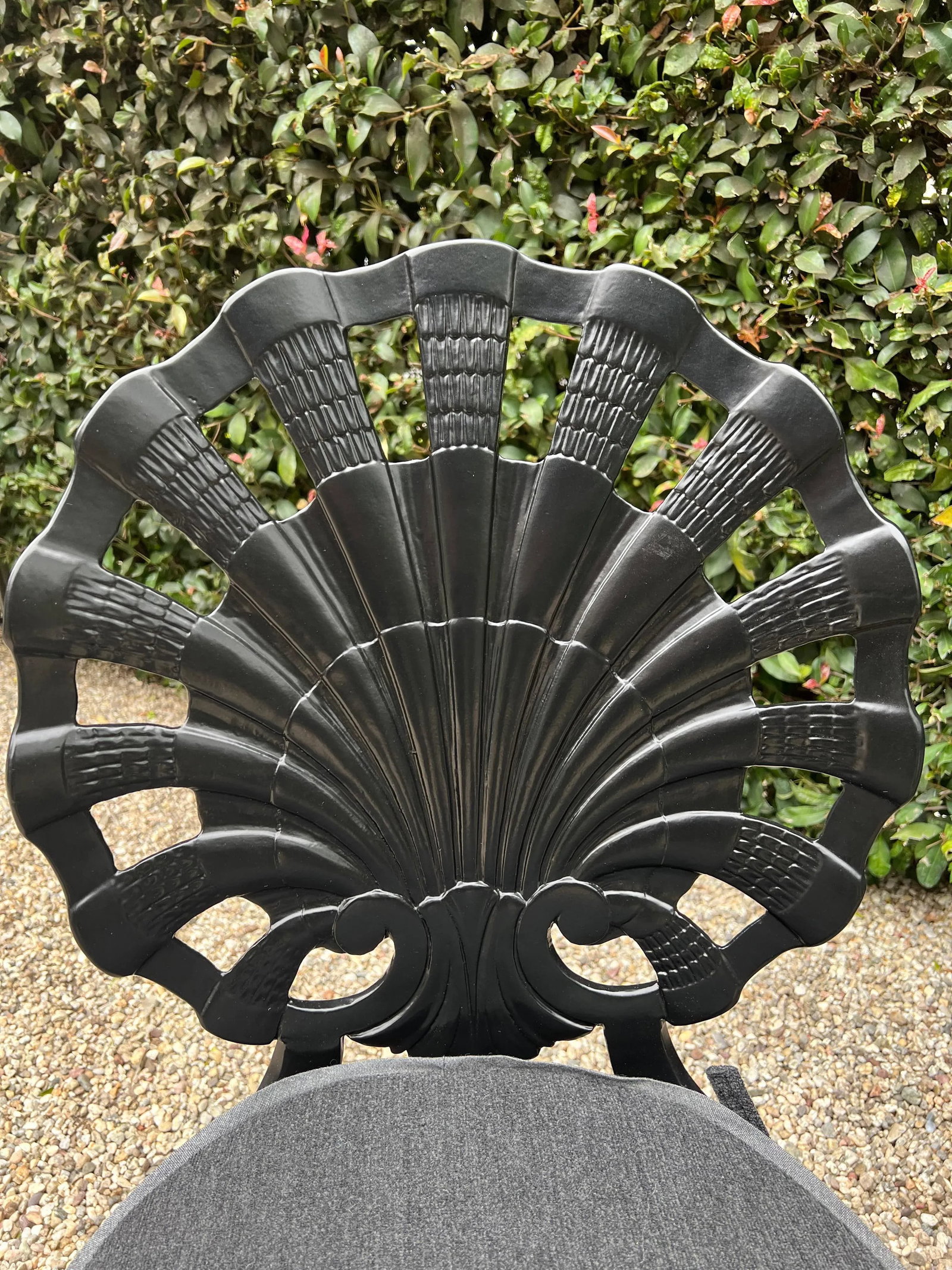 Mid 20th Century Grotto Shell Chairs & Table - Set of 5 - 7
