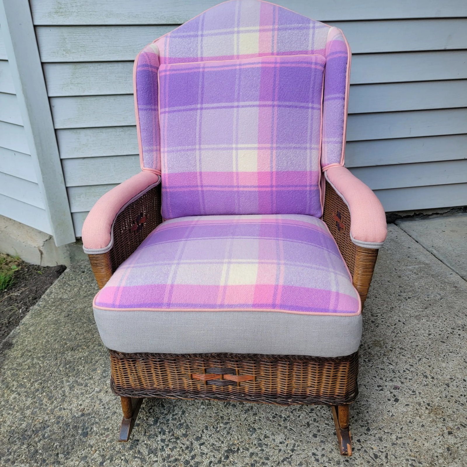 1920s Vintage Wicker and Rattan Rocker Attributed to Heywood Brothers and Wakefield - 12
