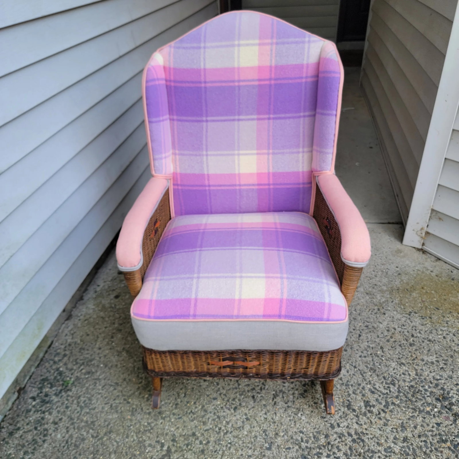 1920s Vintage Wicker and Rattan Rocker Attributed to Heywood Brothers and Wakefield - 2