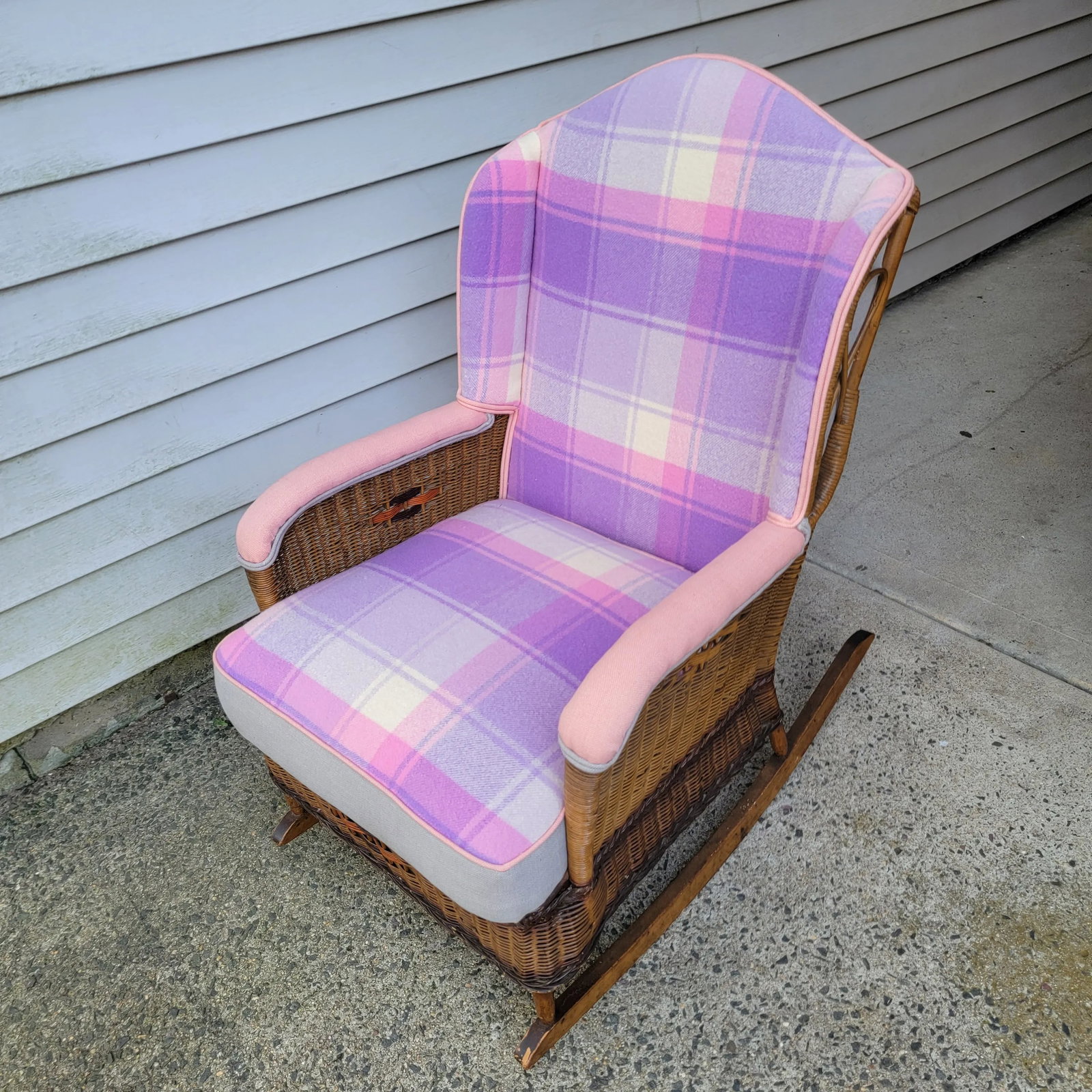 1920s Vintage Wicker and Rattan Rocker Attributed to Heywood Brothers and Wakefield - 3