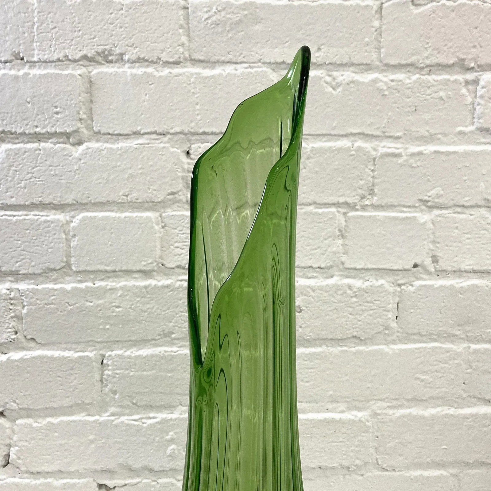 Vintage 1960s Viking Green Floor Vase, Ribbed Blown Glass Vase - 5