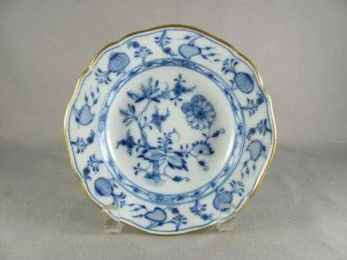 Antique German Meissen Oven and Porcelain Manufactory (Carl Teichert) Blue Onion Gold Trim Bread Pla - 5