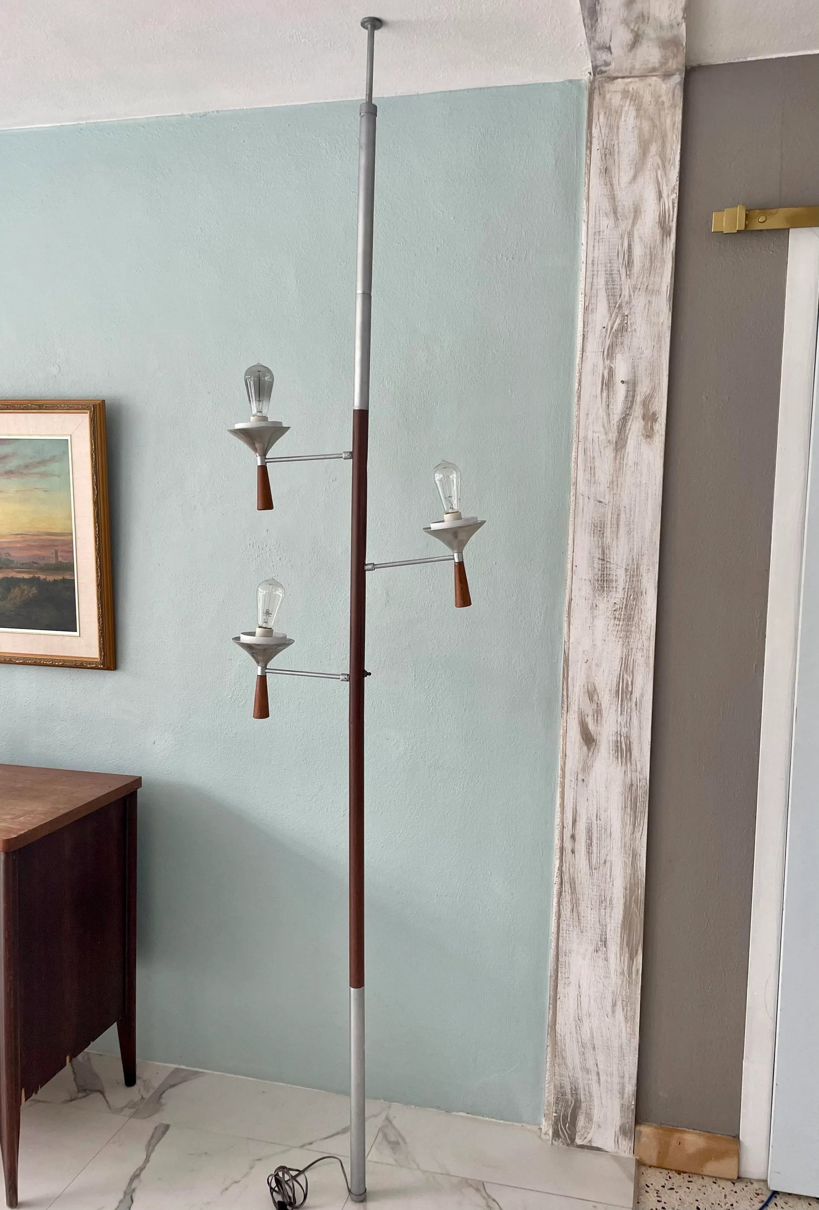 Mid-Century Tension Light With Three Adjustable Lights in Aluminum and Walnut - 13