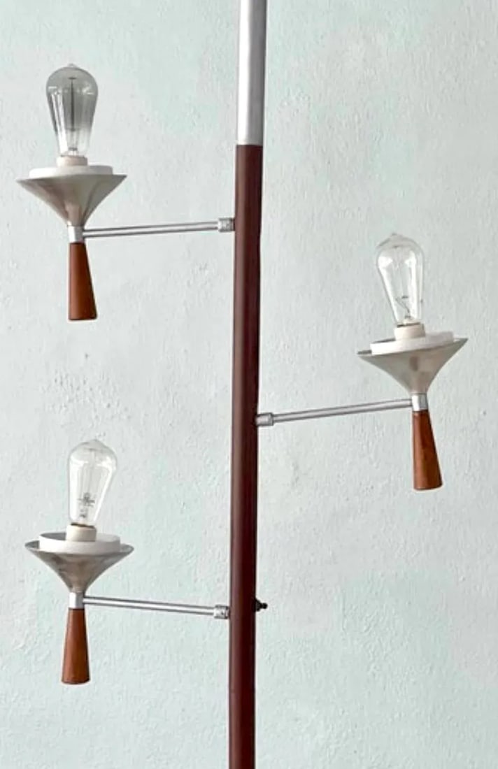 Mid-Century Tension Light With Three Adjustable Lights in Aluminum and Walnut - 2