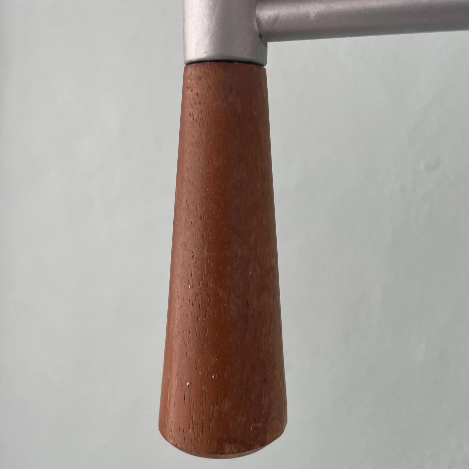 Mid-Century Tension Light With Three Adjustable Lights in Aluminum and Walnut - 8
