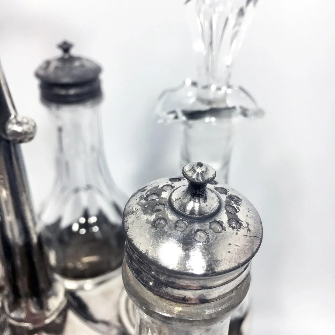 19th Century Cut Crystal & Silver Victorian Cruet Set- 6 Pieces - 5