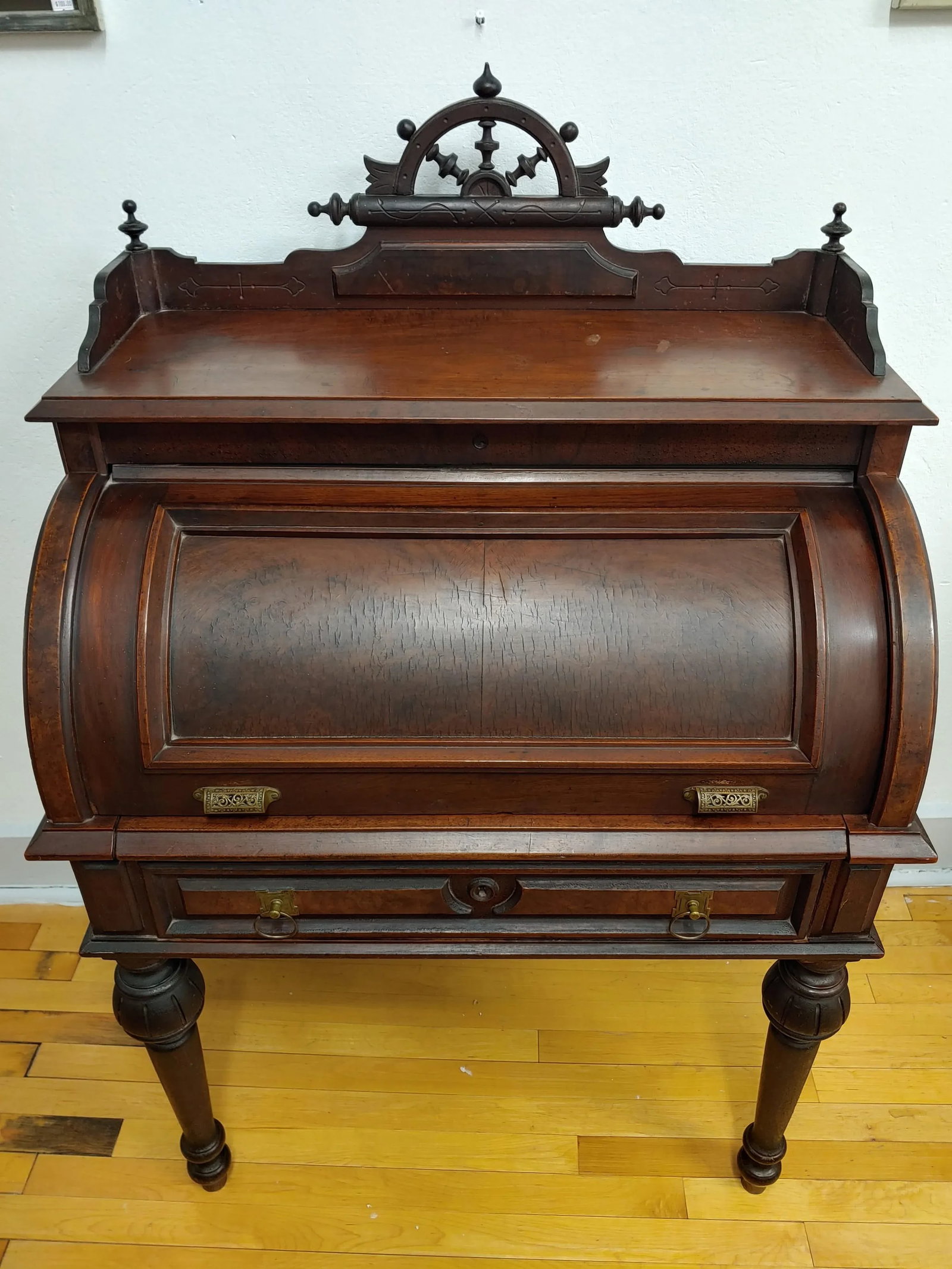 Antique 19th Century Mahogany Renaissance Revival Banker's Cylinder Secretary Desk - 2