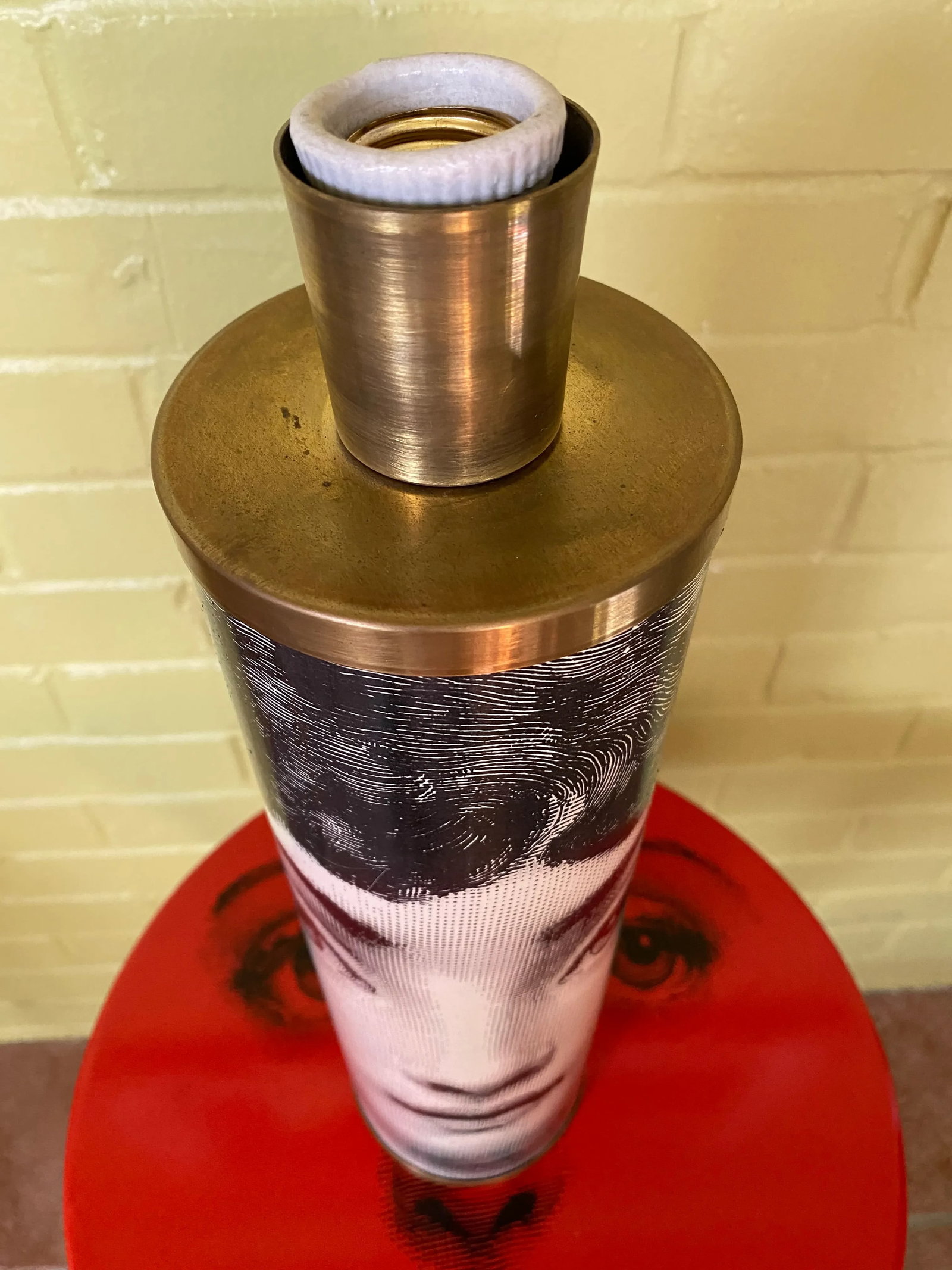 Piero Fornasetti Lina Face Table Lamp EU Wired - 4