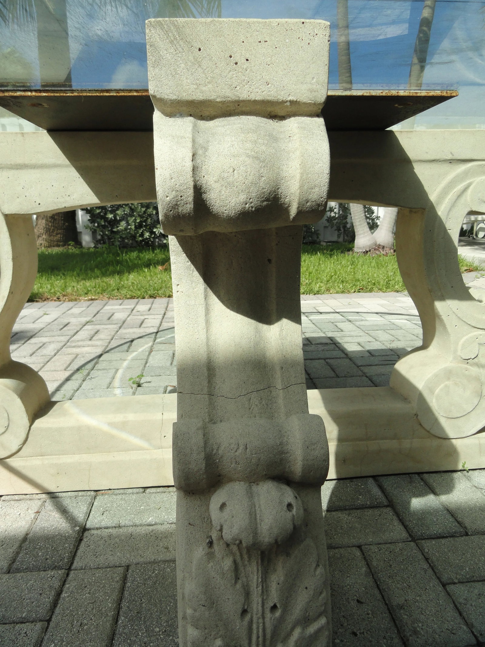 1980s Neoclassical Michael Taylor Four-Lyre Concrete Table Base - 7