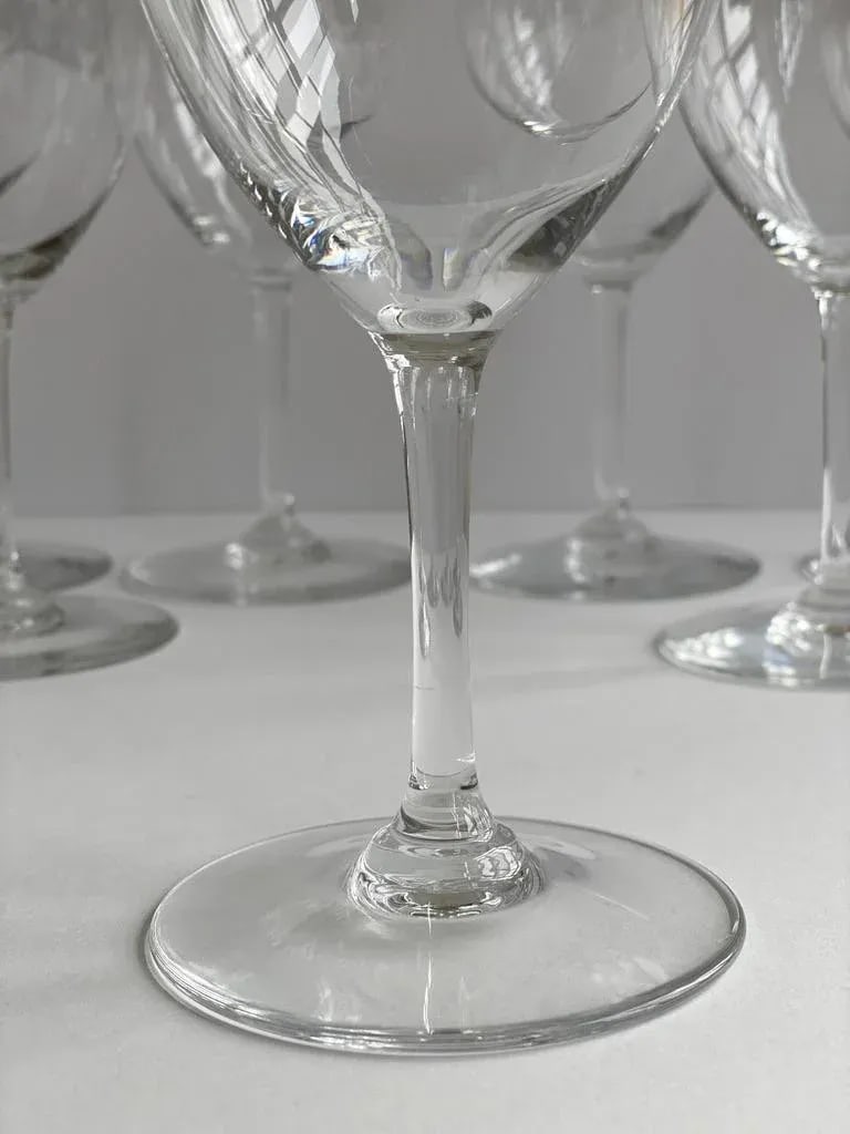 Mid 20th Century Baccarat Haut Brion Saint Emilion Crystal Water Goblets Or Wine Glasses- Set of 7 - 3
